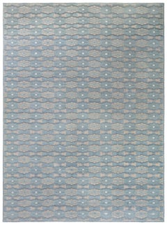 Light Gray Geometry Meets Modern Elegance: Rug "Misty" by Doris Leslie Blau