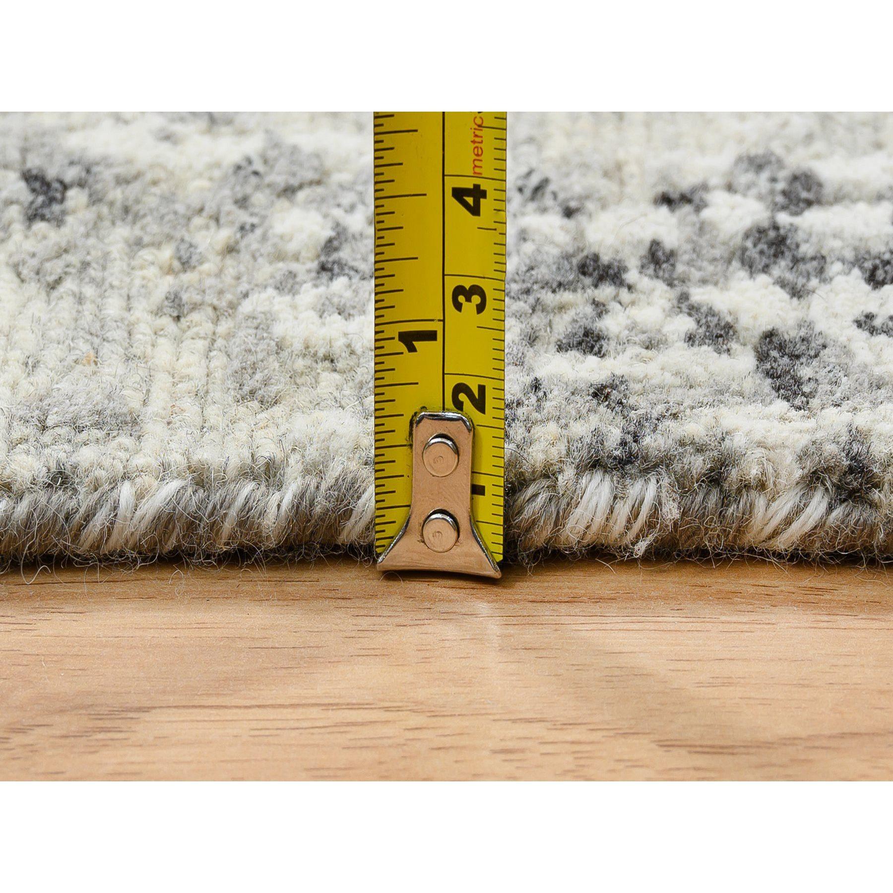Tappeto Runner Grigio Chiaro in Lana Annodata a Mano dal Design Moderno (a) Gallery 6'0