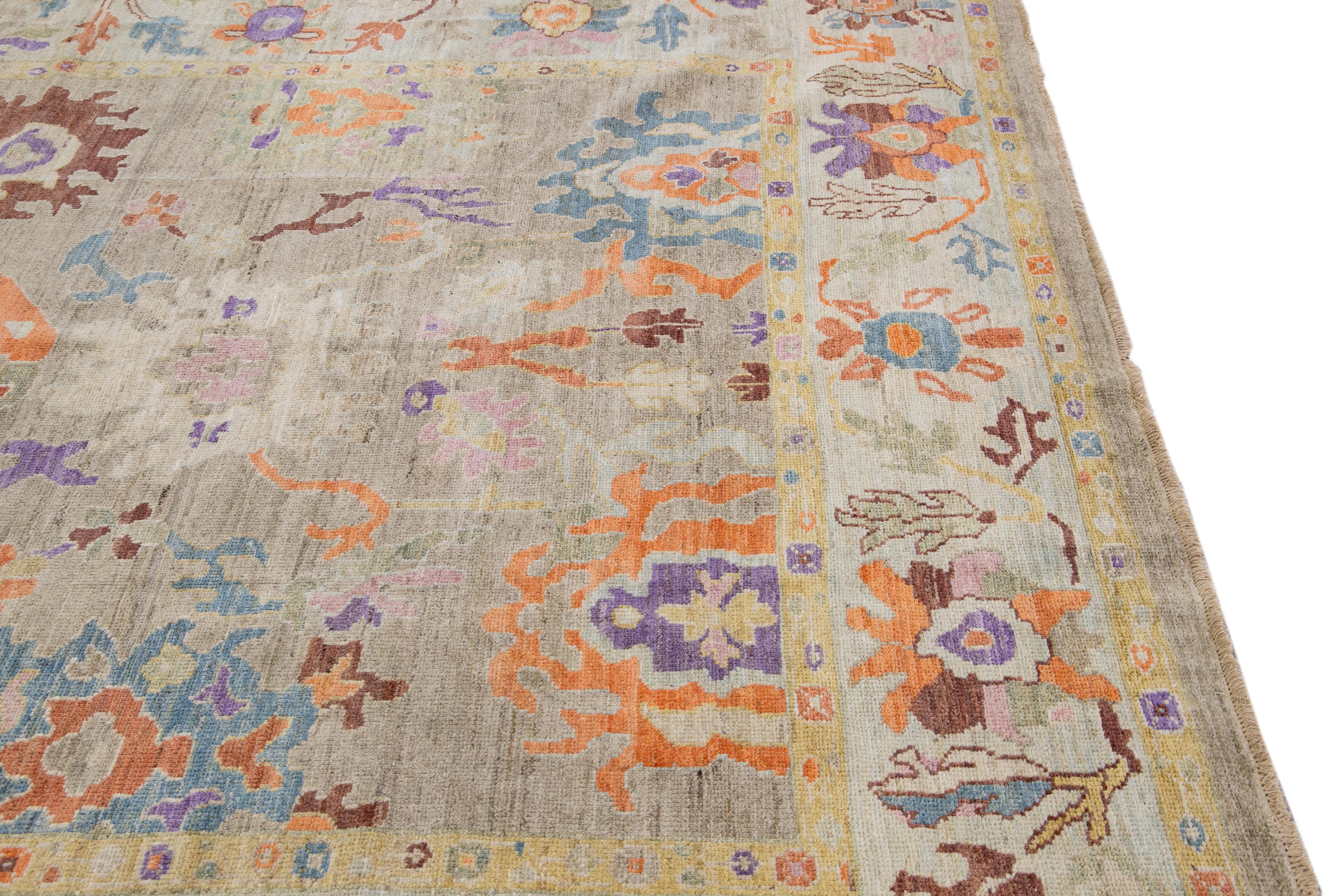 Contemporary Light Gray Modern Sultanabad Wool Rug Handmade With Floral Pattern For Sale