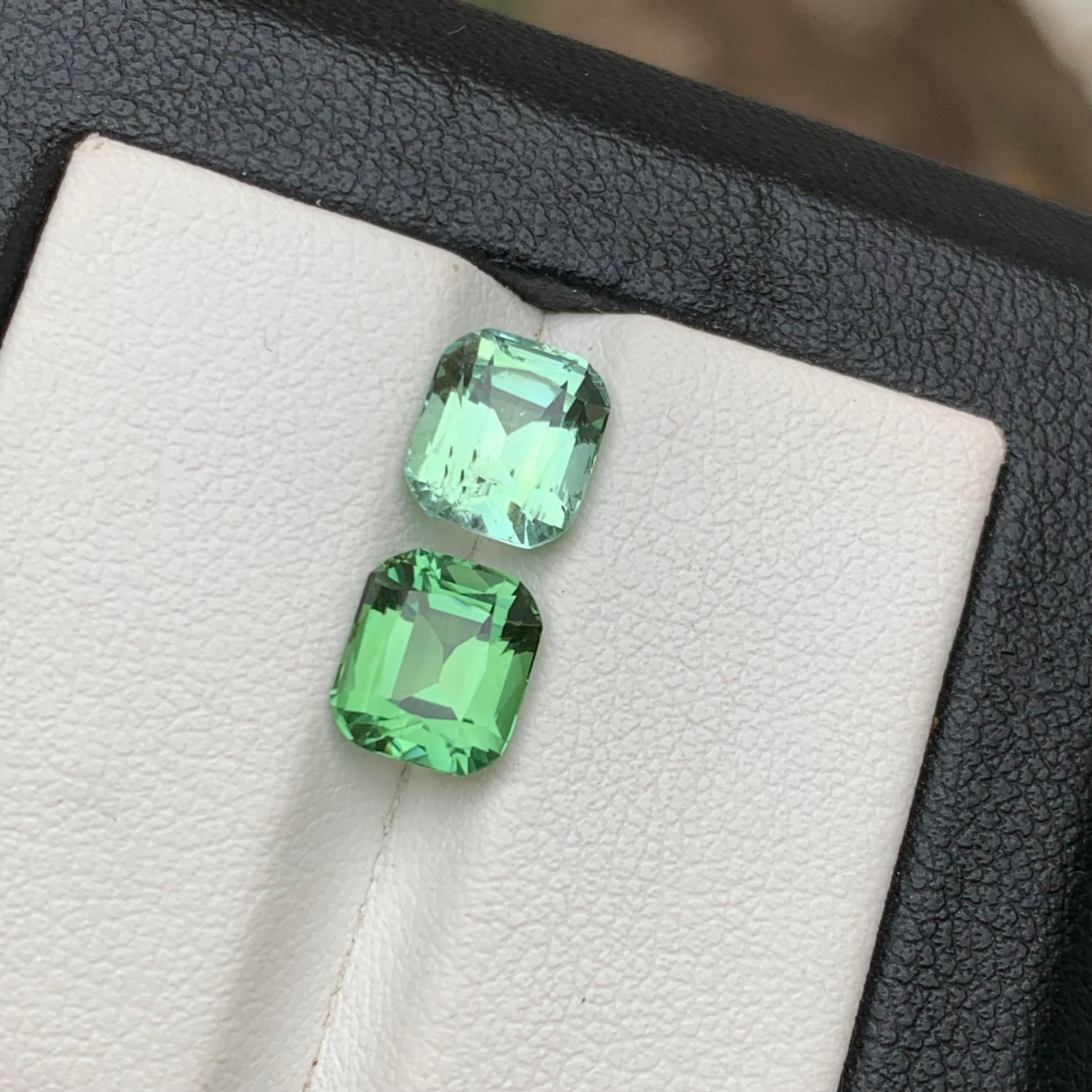 Paire de tourmalines naturelles vertes claires et vertes pomme vertes de 3,90 carats en vente 6