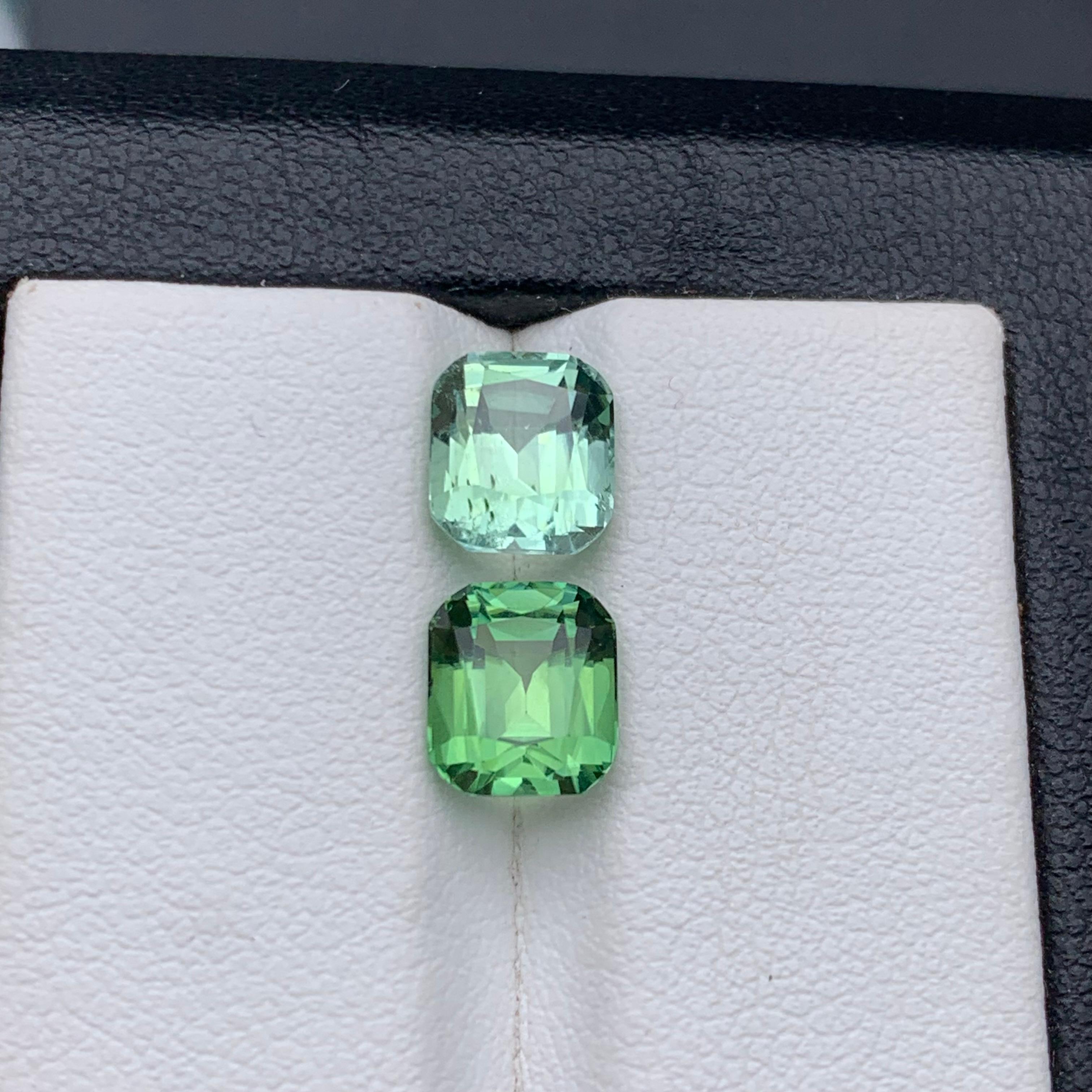 Paire de tourmalines naturelles vertes claires et vertes pomme vertes de 3,90 carats en vente 2