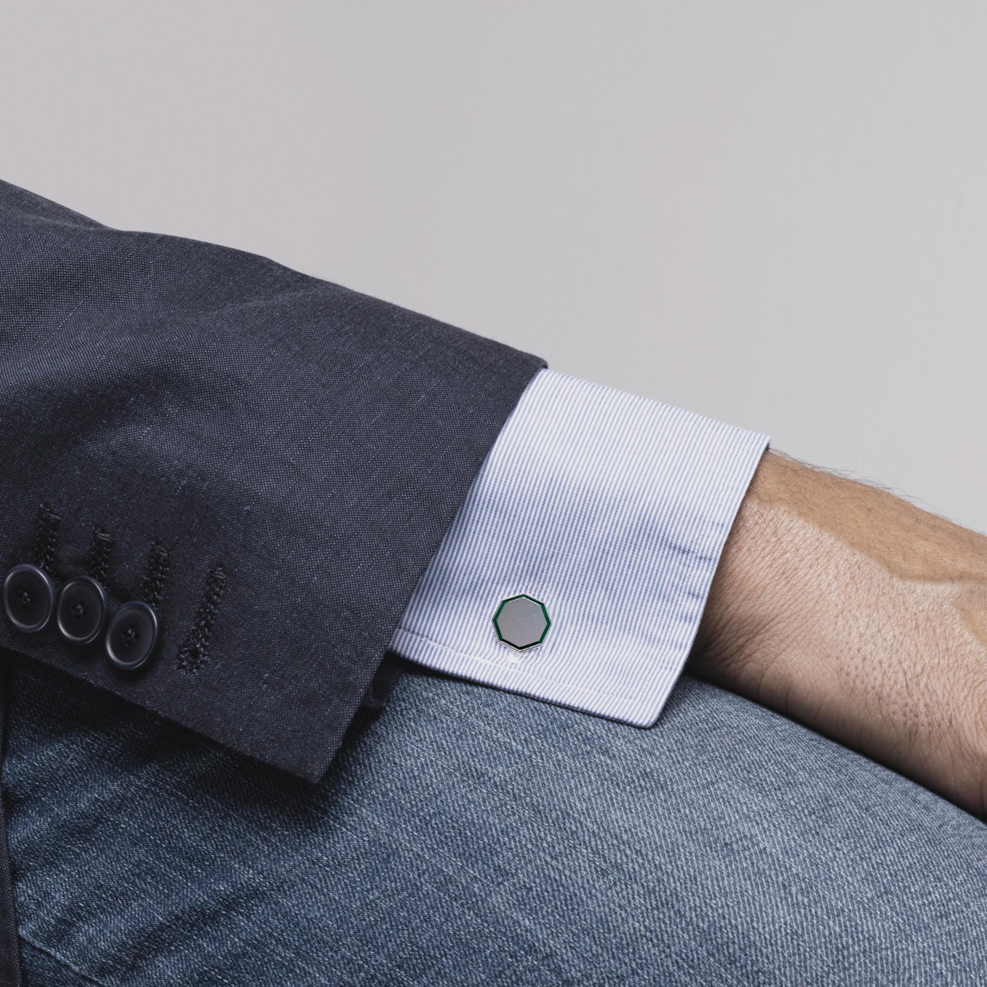 Alex Jona design collection, hand crafted in Italy, sterling silver cufflinks with light green enamel. Dimensions:  0.50 in. x 0.50 in.  - 12,71 mm. x 12.71 mm. 
Alex Jona cufflinks stand out, not only for their special design and for the excellent