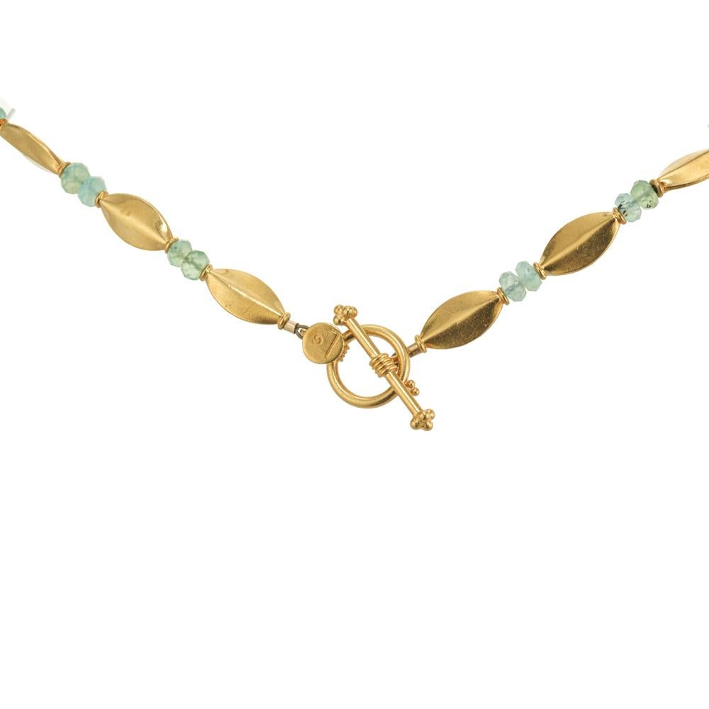 Women's Light Green Faceted Bead 22k Yellow Gold Toggle Link Necklace For Sale