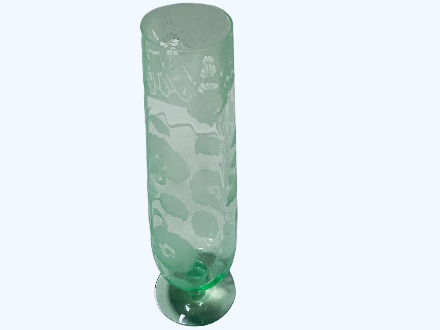 Verre Grand vase à fleurs vert clair en vente