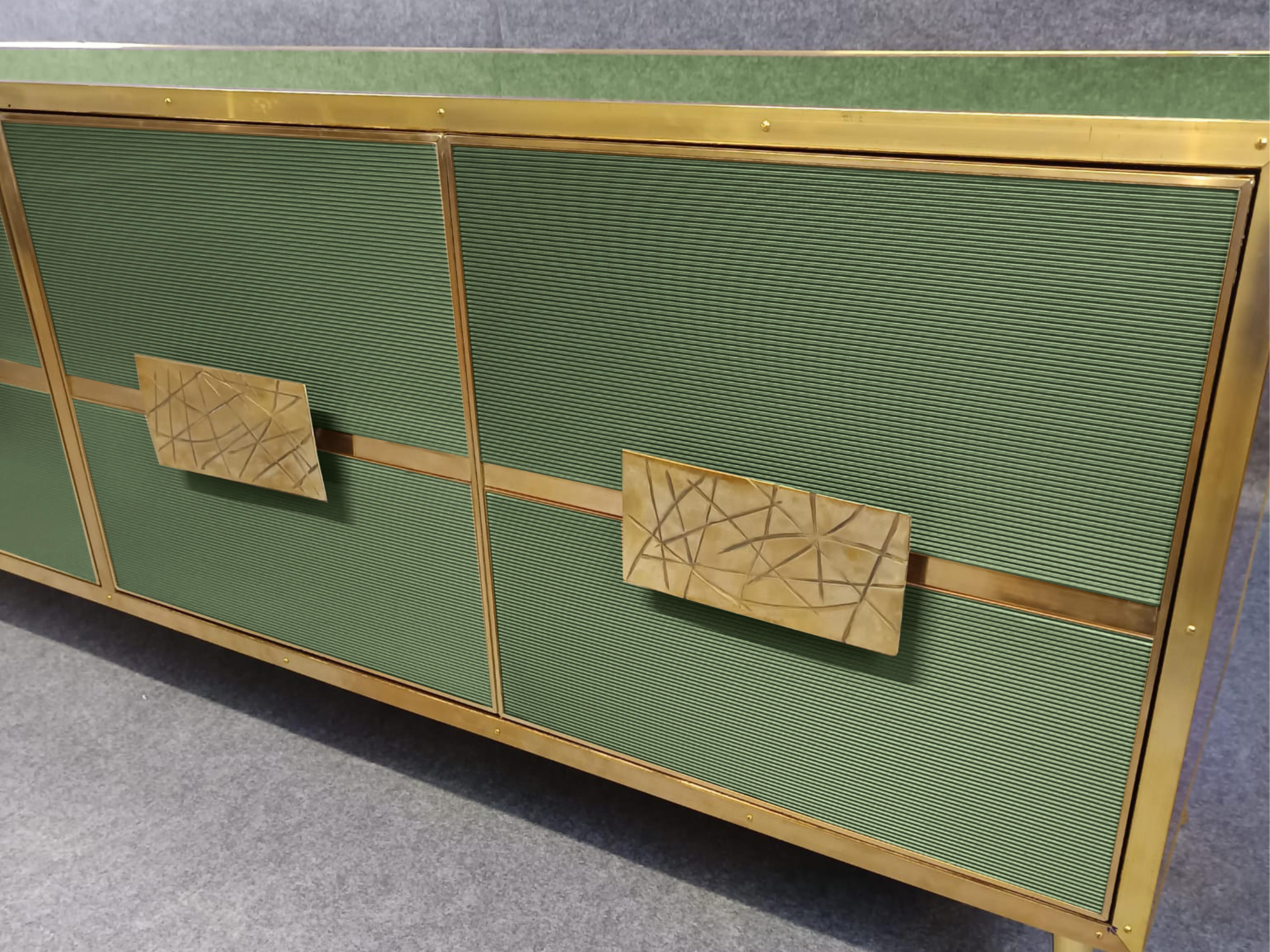 Moderno Light Green Italian birch Sideboard with 4 ‘Grisinato’ Glass Doors Available in vendita