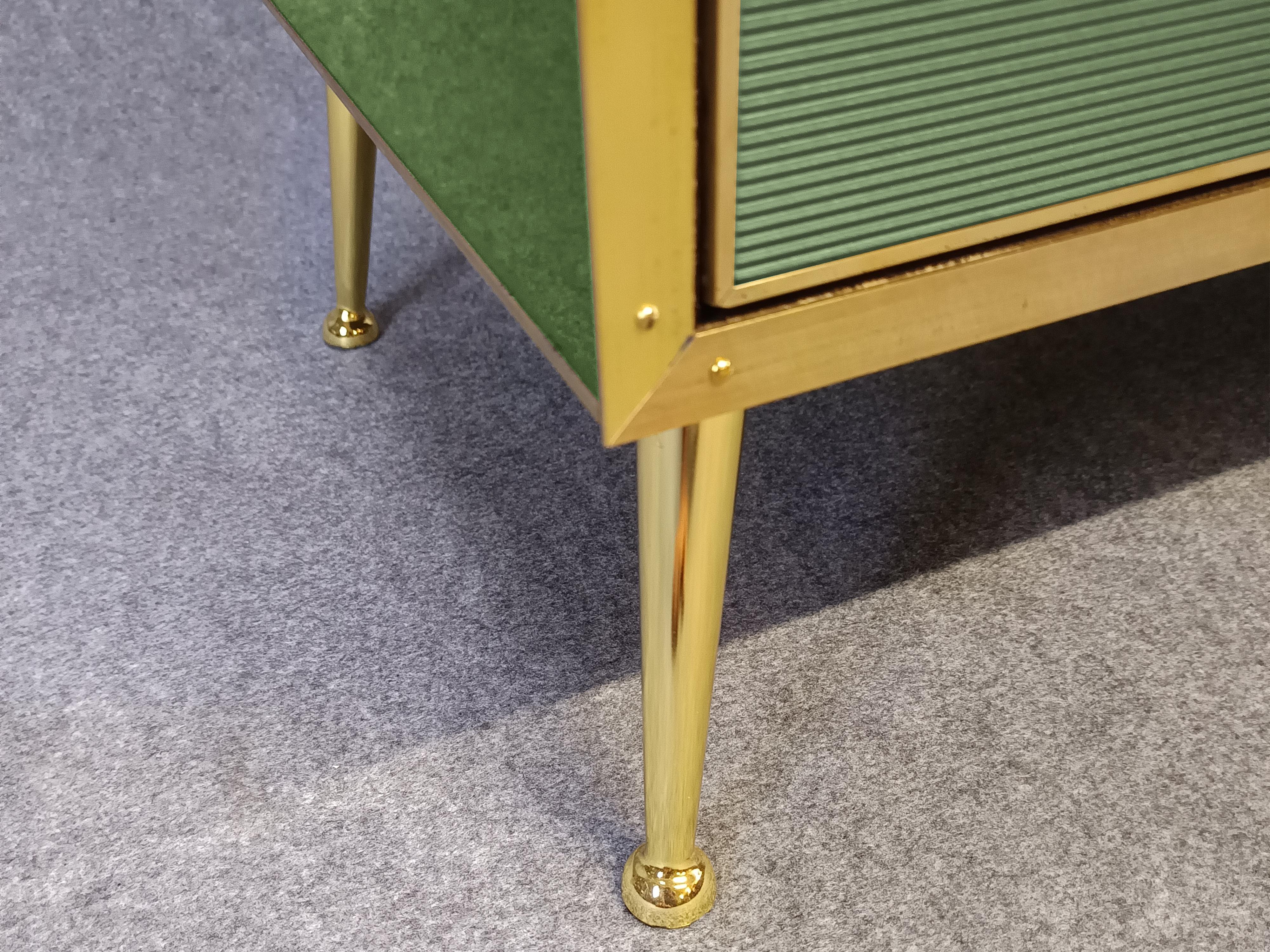 Ottone Light Green Italian birch Sideboard with 4 ‘Grisinato’ Glass Doors Available in vendita
