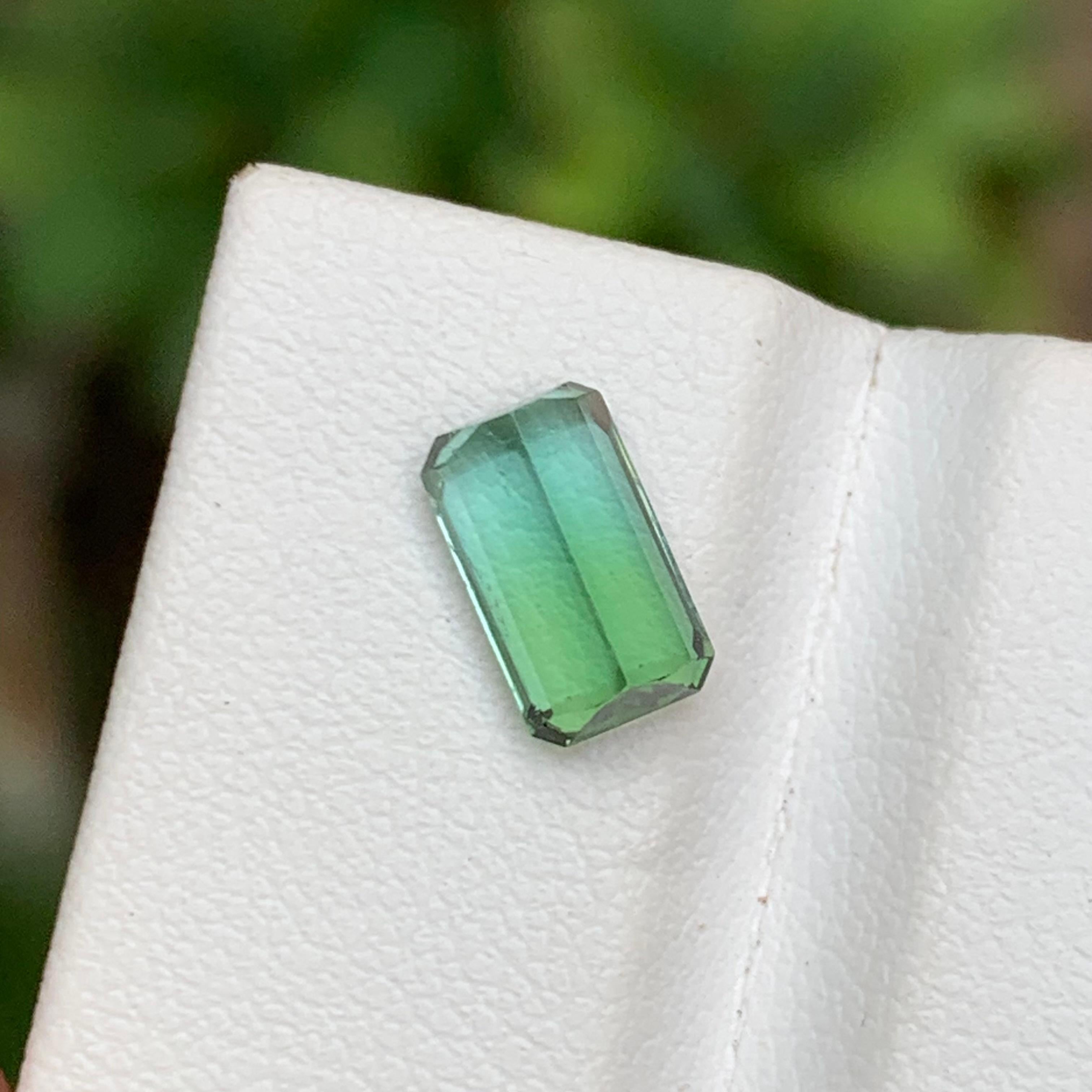 Lights & Light Neon Blue Tourmaline Ring Gemstone 1.70 Ct Jewelry en vente 4