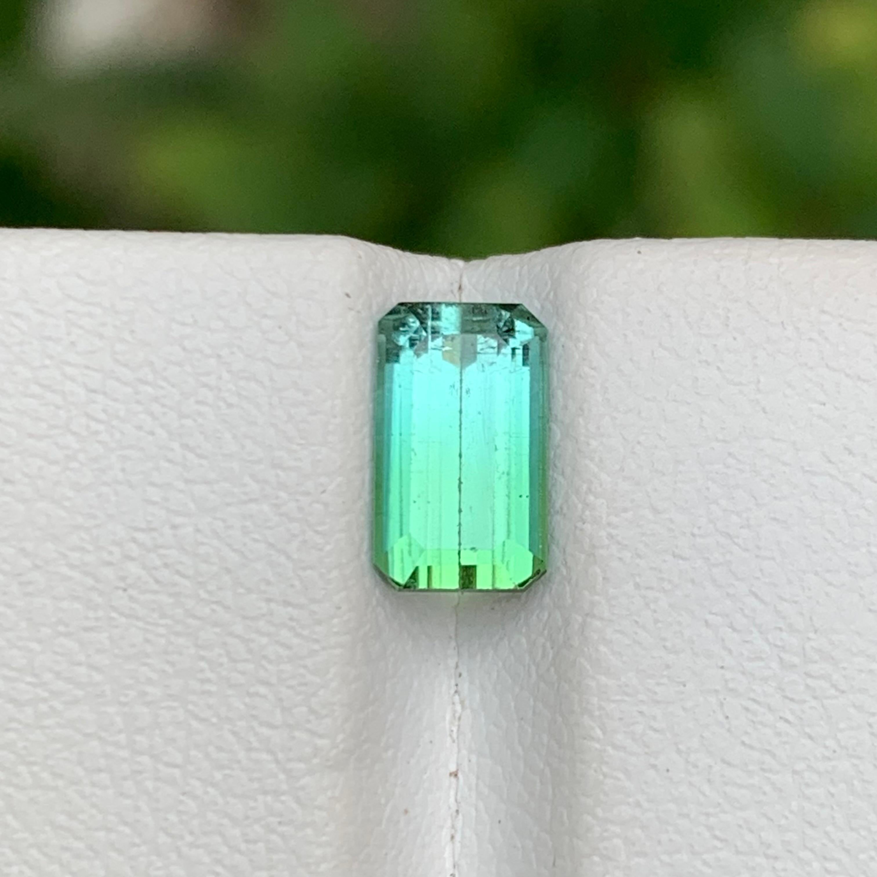 Lights & Light Neon Blue Tourmaline Ring Gemstone 1.70 Ct Jewelry en vente 5