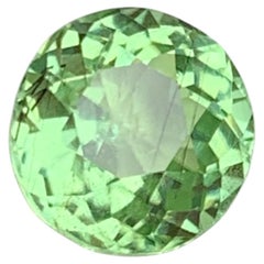 Light Green Natural Peridot 3.30 Carat Round Brilliant Cut Loose Gemstone