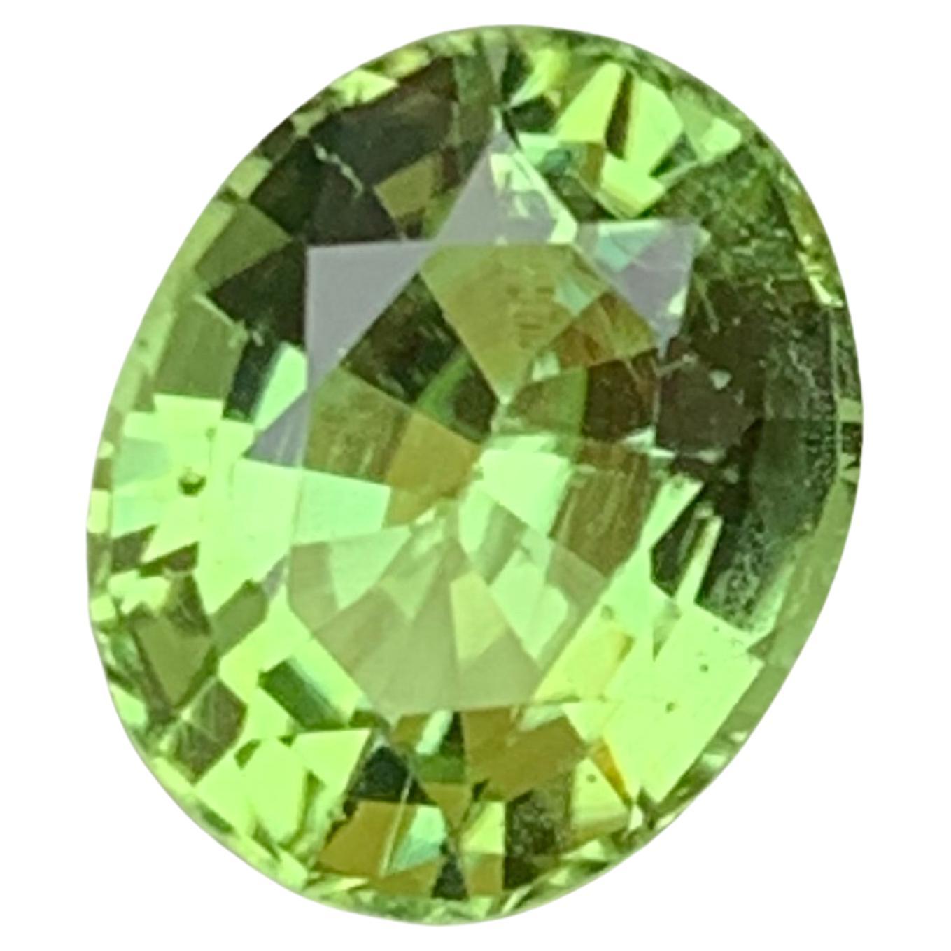 Light Green Natural Peridot Ring Loose Gemstone 4.20 Ct Oval Cushion Cut-Jewelry