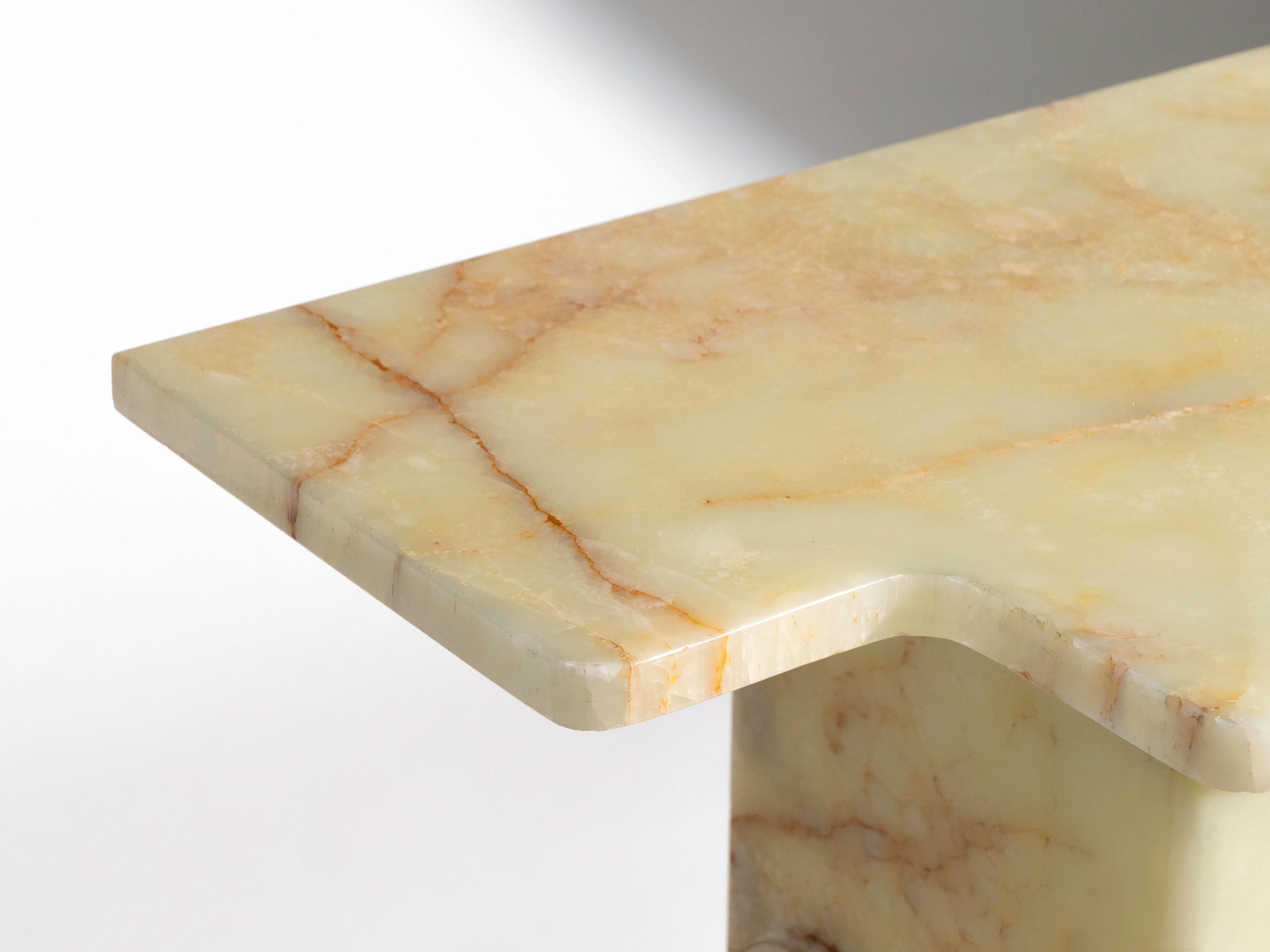 Light Green Onyx Pedestal Table,  1970's For Sale 1