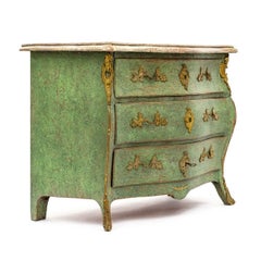 Light Green Serpentine Shaped Swedish Rococo Chest Drawers