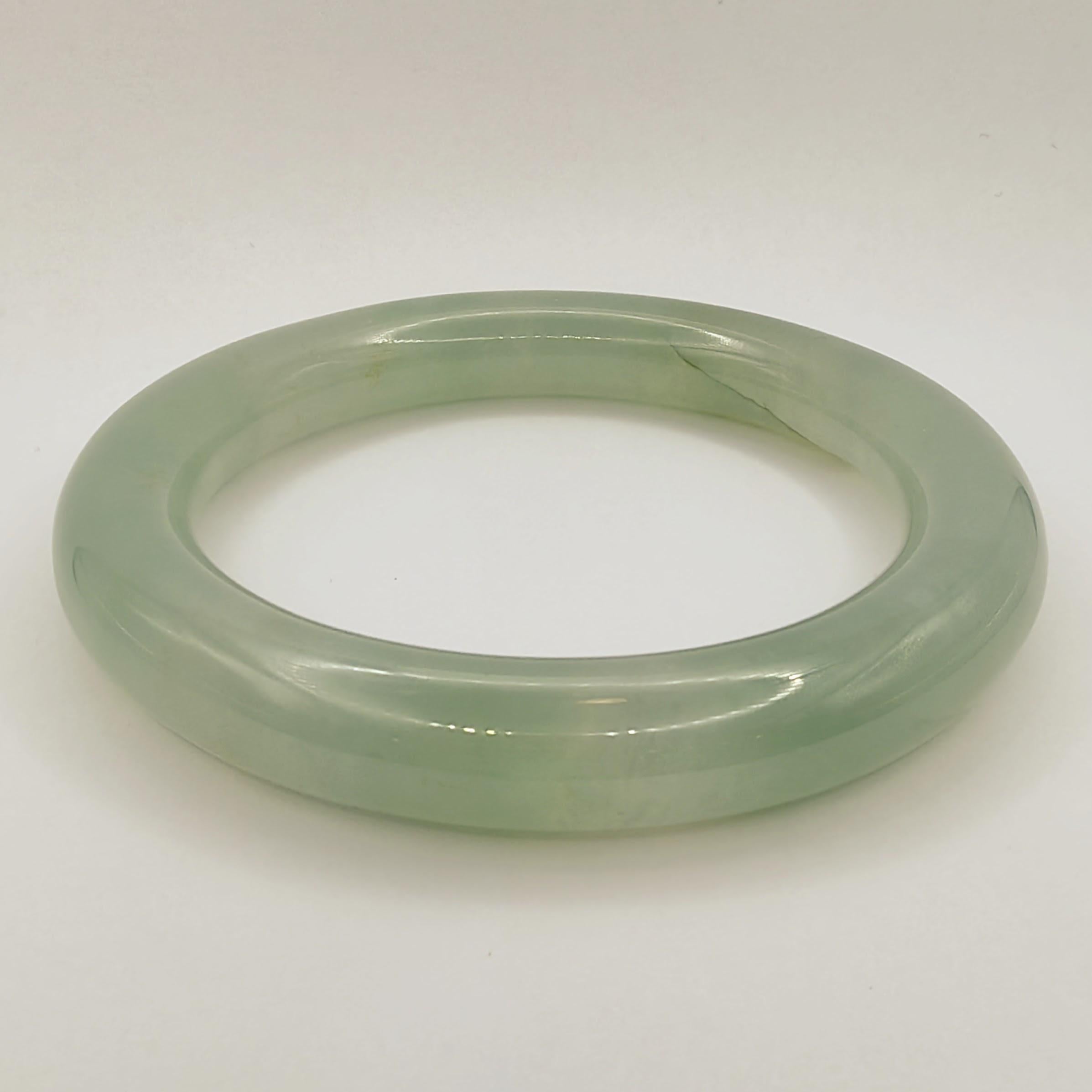 Genuine Burmese Light Green Thick Jade Bangle In New Condition For Sale In Wan Chai District, HK