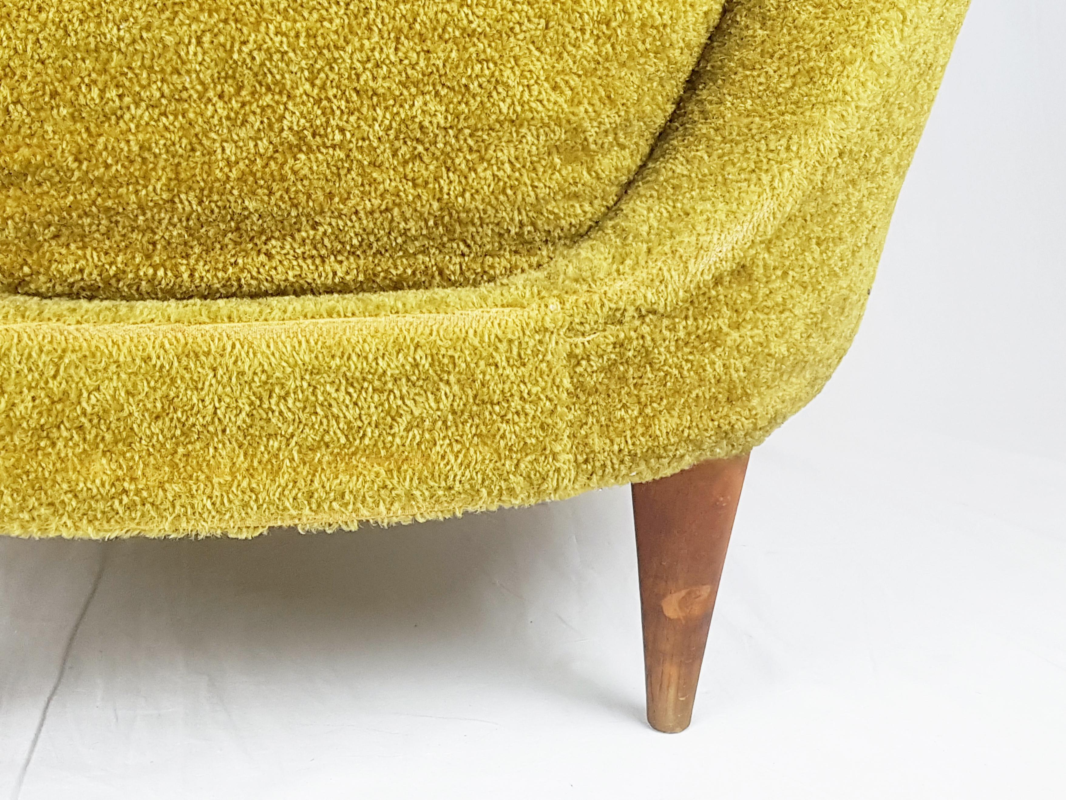Light Green Velvet & Wood '50s Sculptural Armchairs Attrbuted to Federico Munari For Sale 4