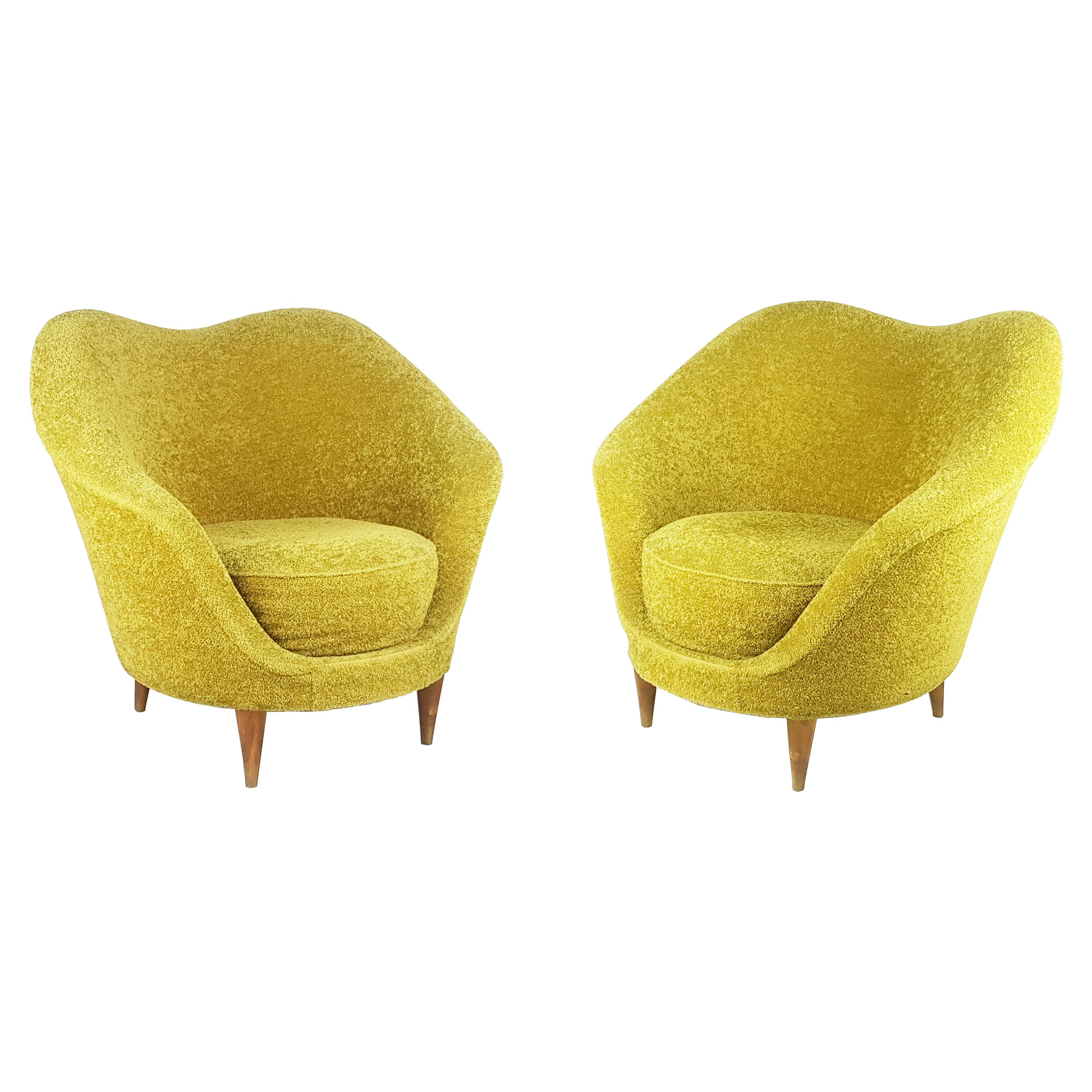 Light Green Velvet & Wood '50s Sculptural Armchairs Attrbuted to Federico Munari For Sale