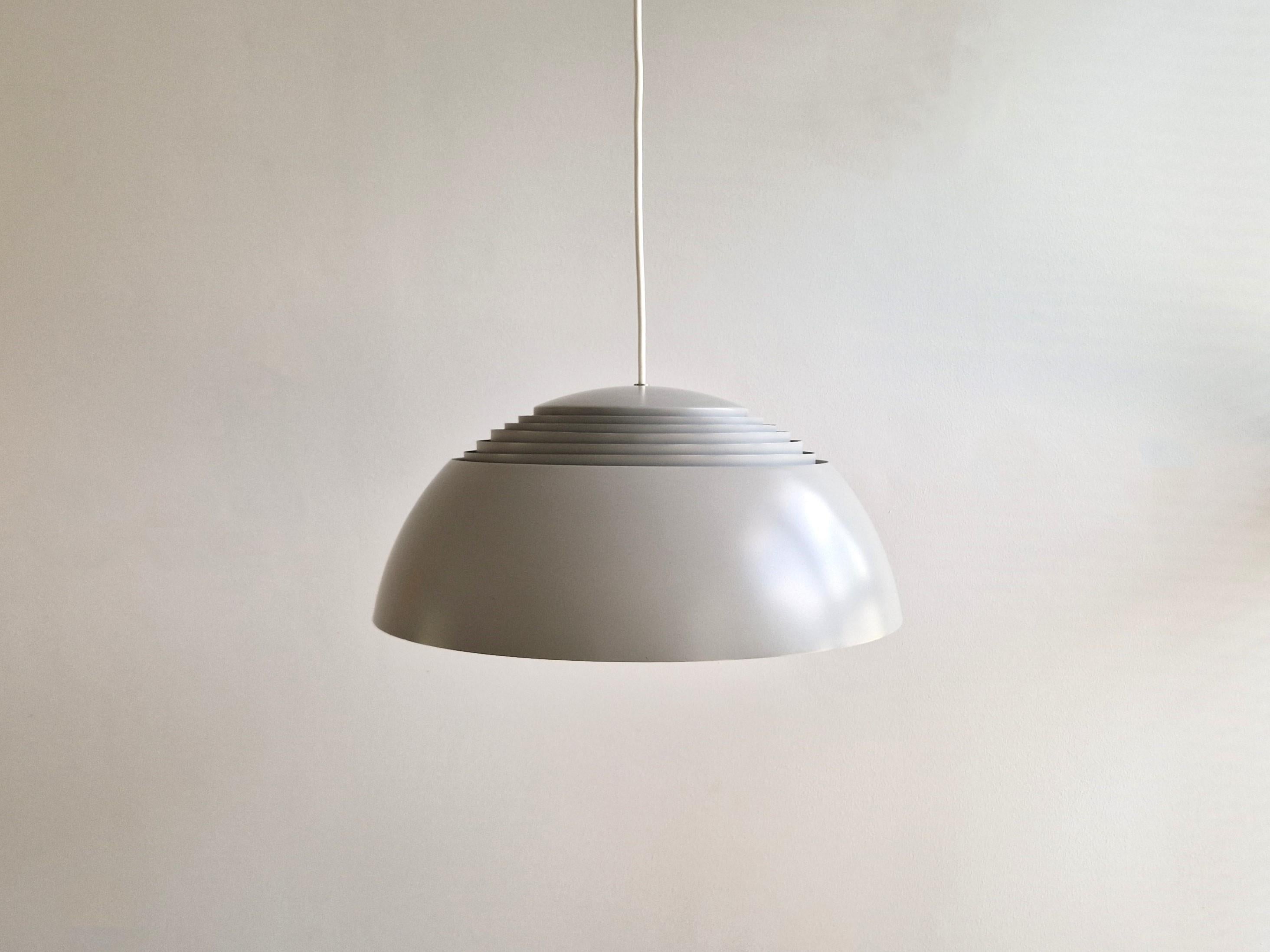 Mid-20th Century Light grey 'AJ Royal' pendant lamp by Arne Jacobsen for Louis Poulsen For Sale