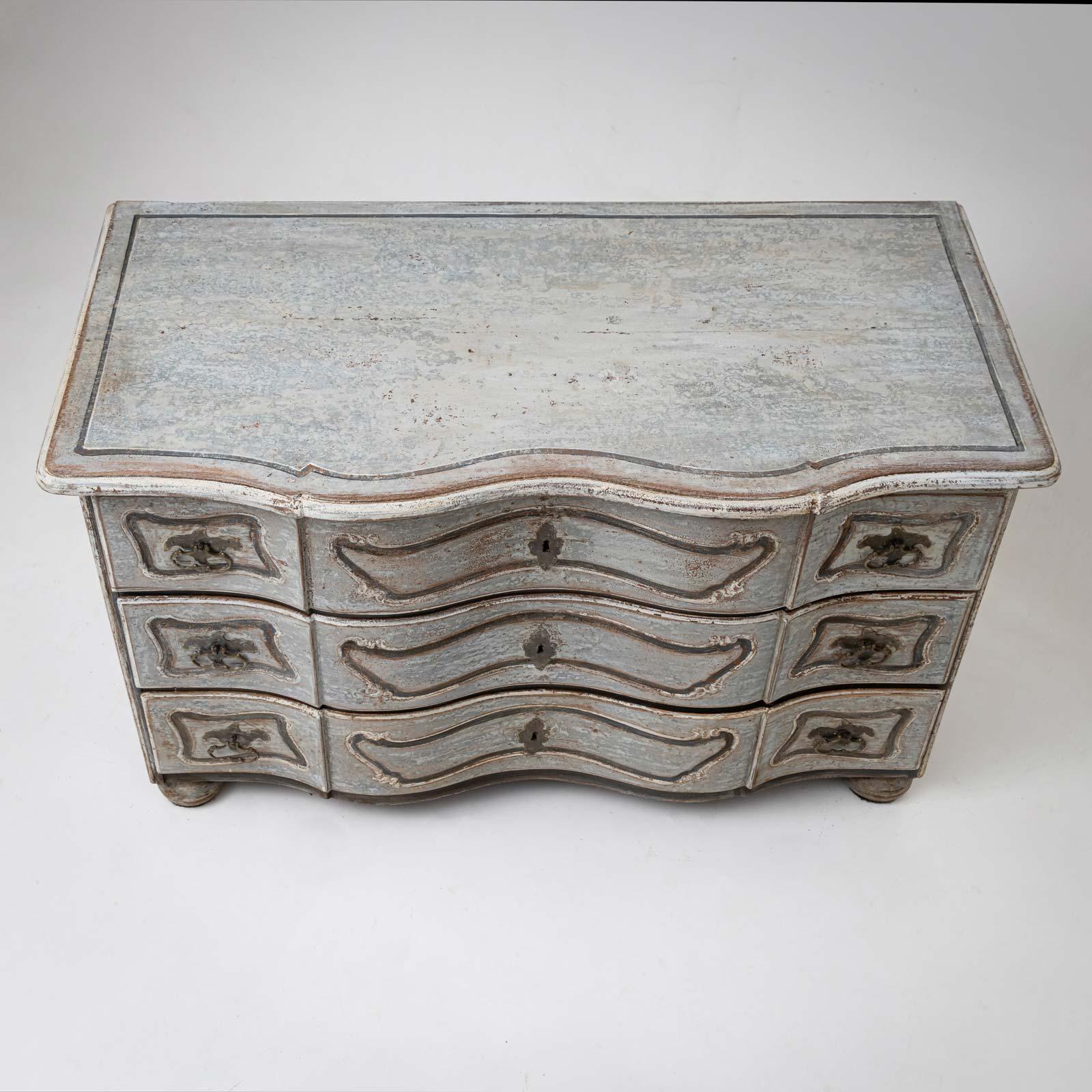 Light grey Baroque Chest of Drawers, around 1760/1770 In Good Condition For Sale In Greding, DE