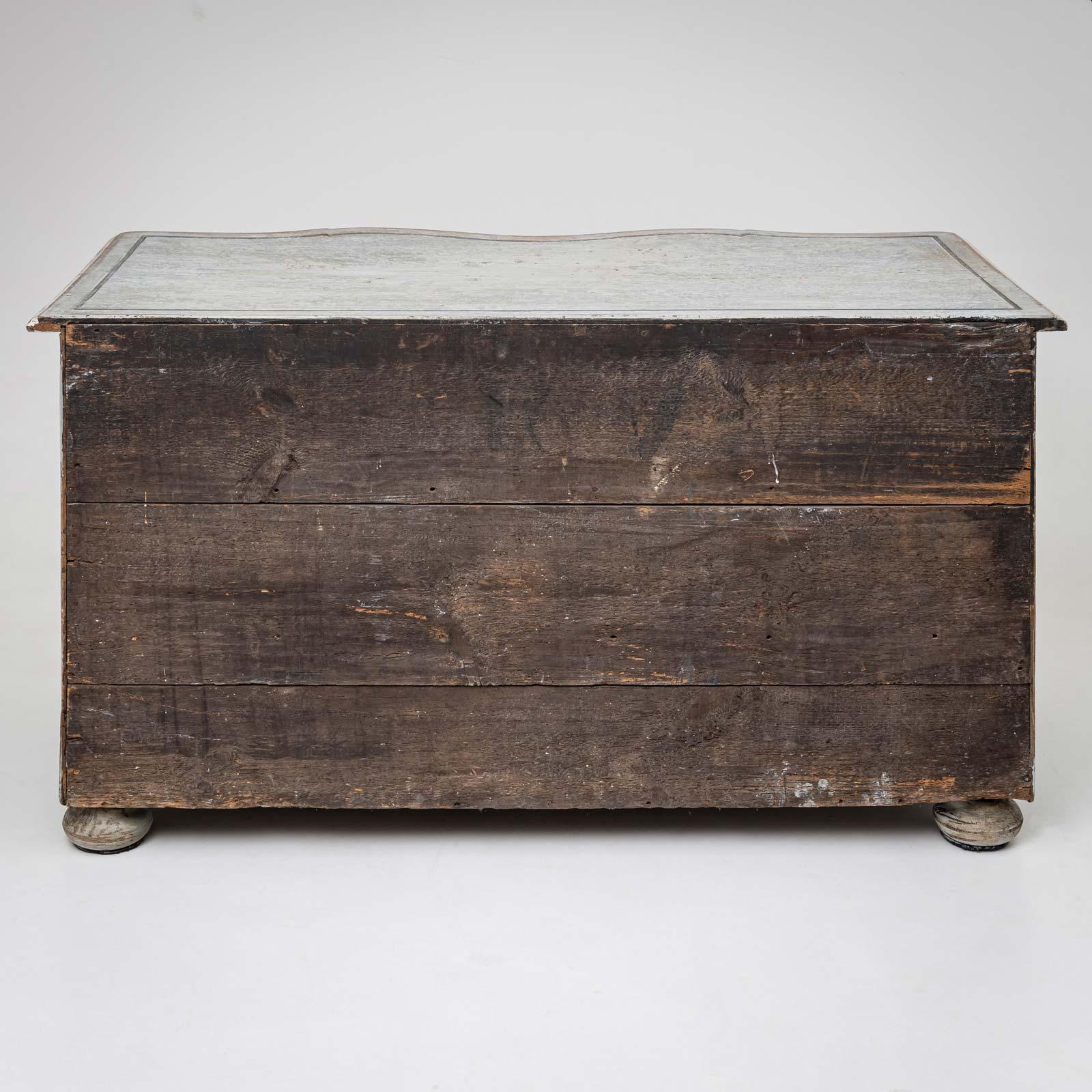 Light grey Baroque Chest of Drawers, around 1760/1770 For Sale 3