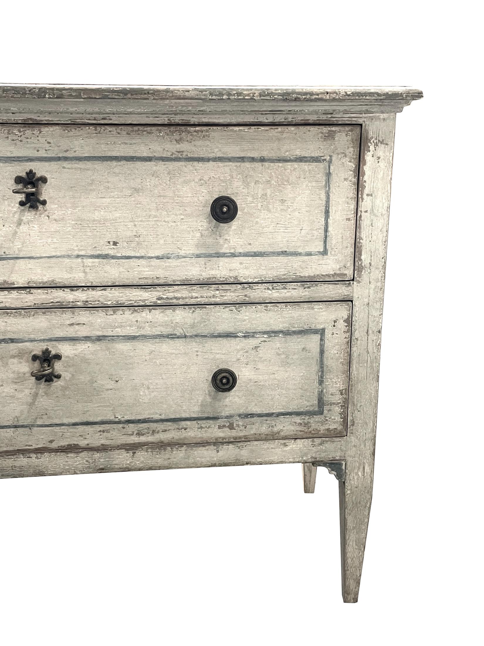 Light Grey with Blue Accents Pair Faux Painted Commodes, Italy, 1920s In Good Condition In New York, NY