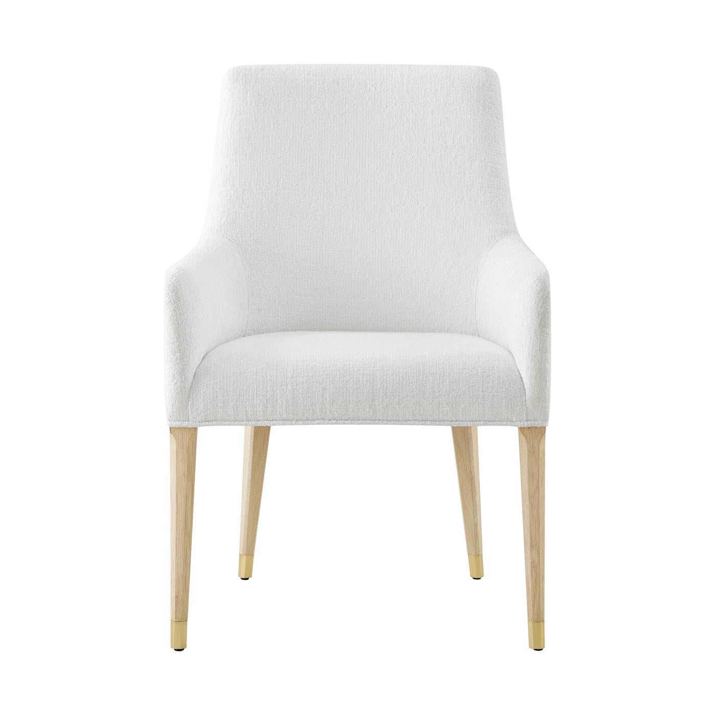 Light Hollywood Regency Fauteuil tapissé (Lot de 2) en vente 1