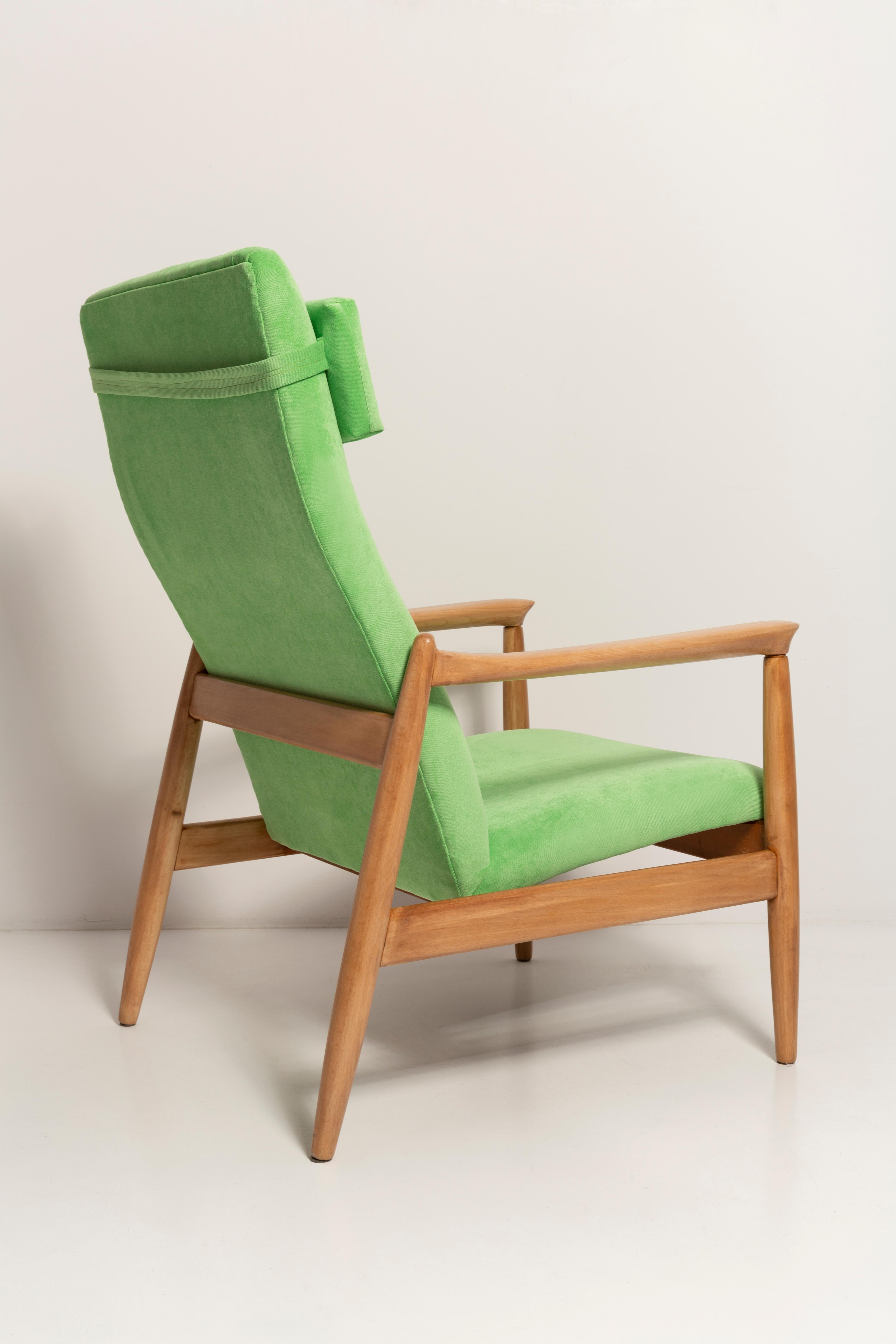 Sillón de terciopelo verde lima claro, alto GFM-64, Edmund Homa, años 60 en venta 4
