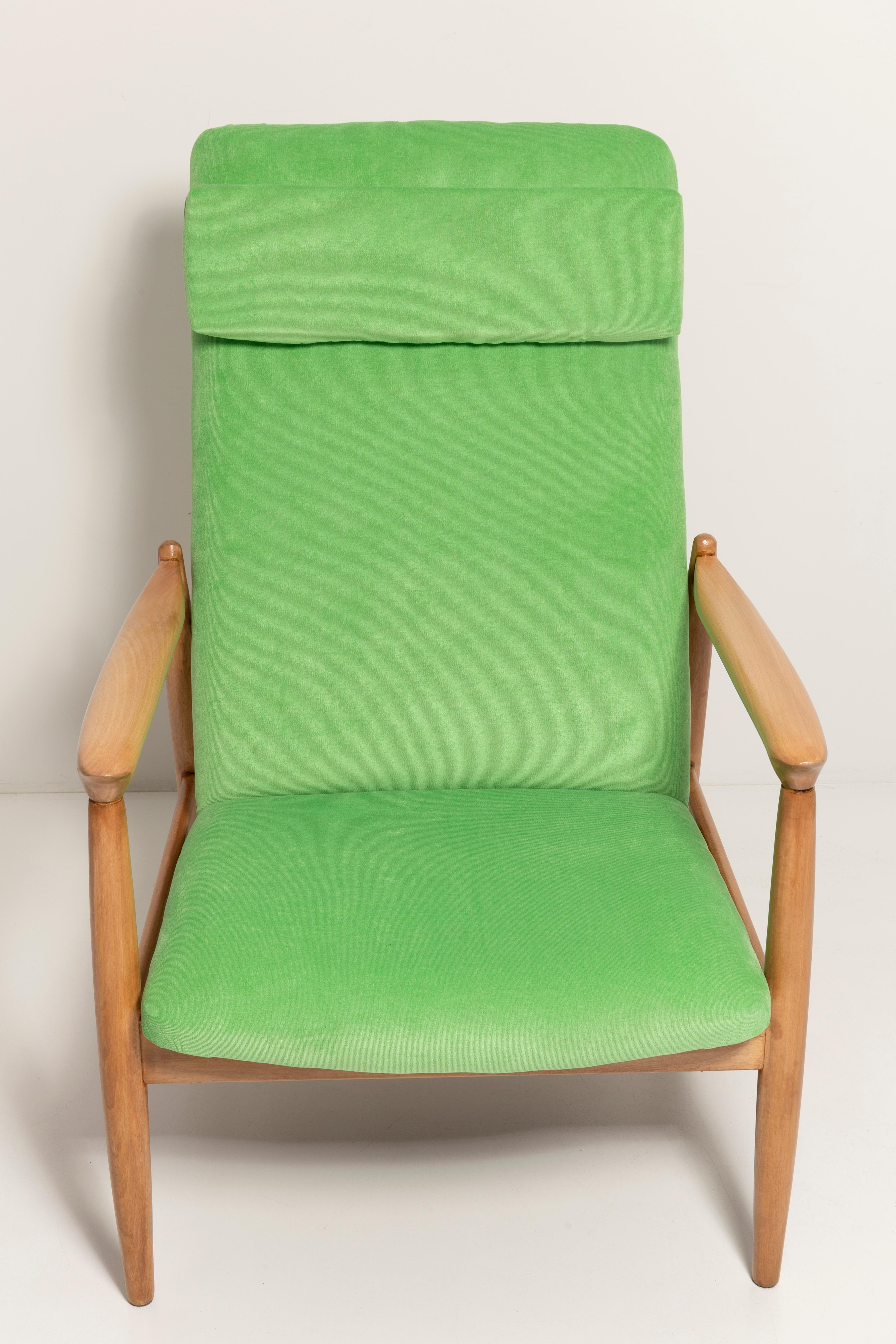 Sillón de terciopelo verde lima claro, alto GFM-64, Edmund Homa, años 60 en venta 5