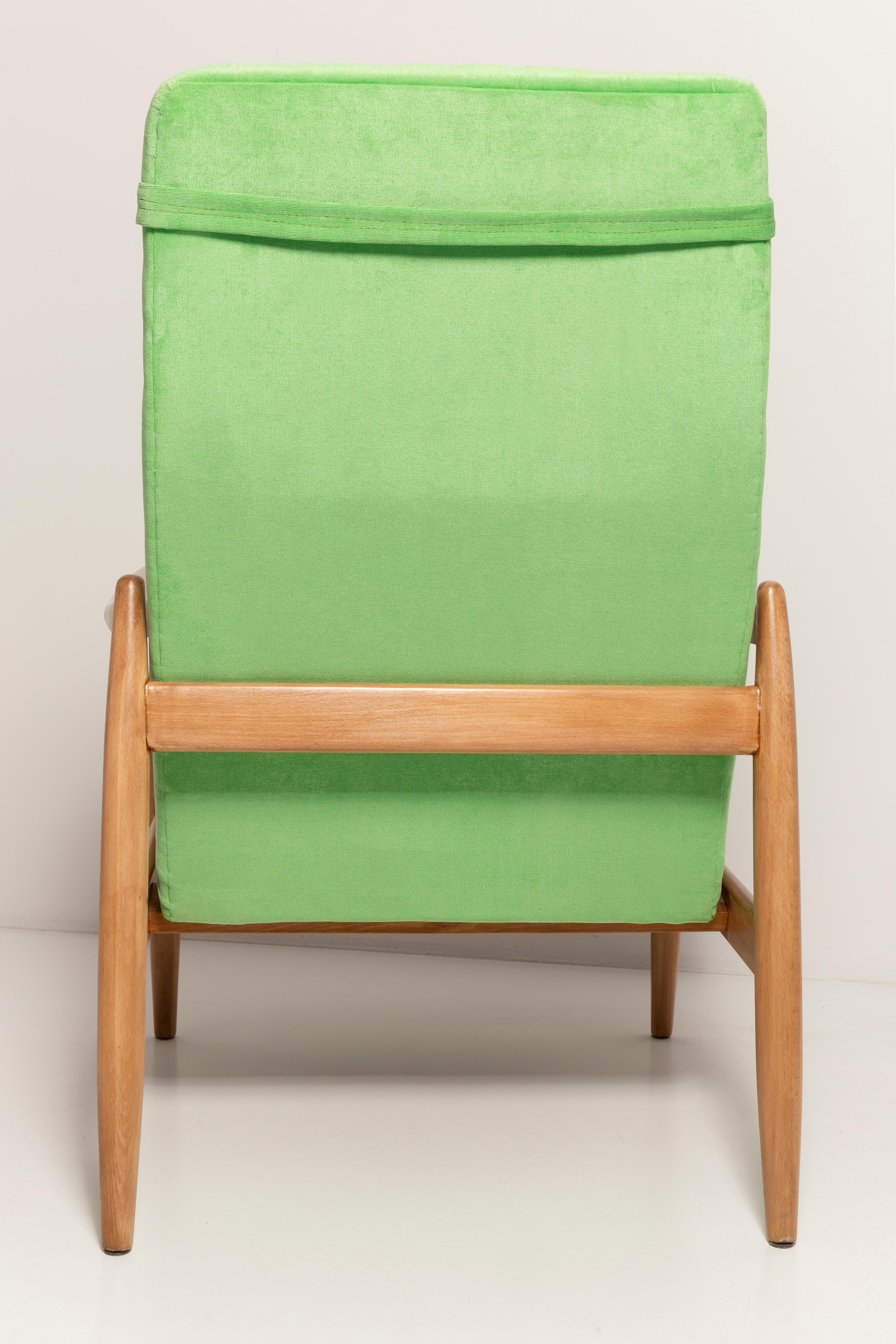 Sillón de terciopelo verde lima claro, alto GFM-64, Edmund Homa, años 60 en venta 8