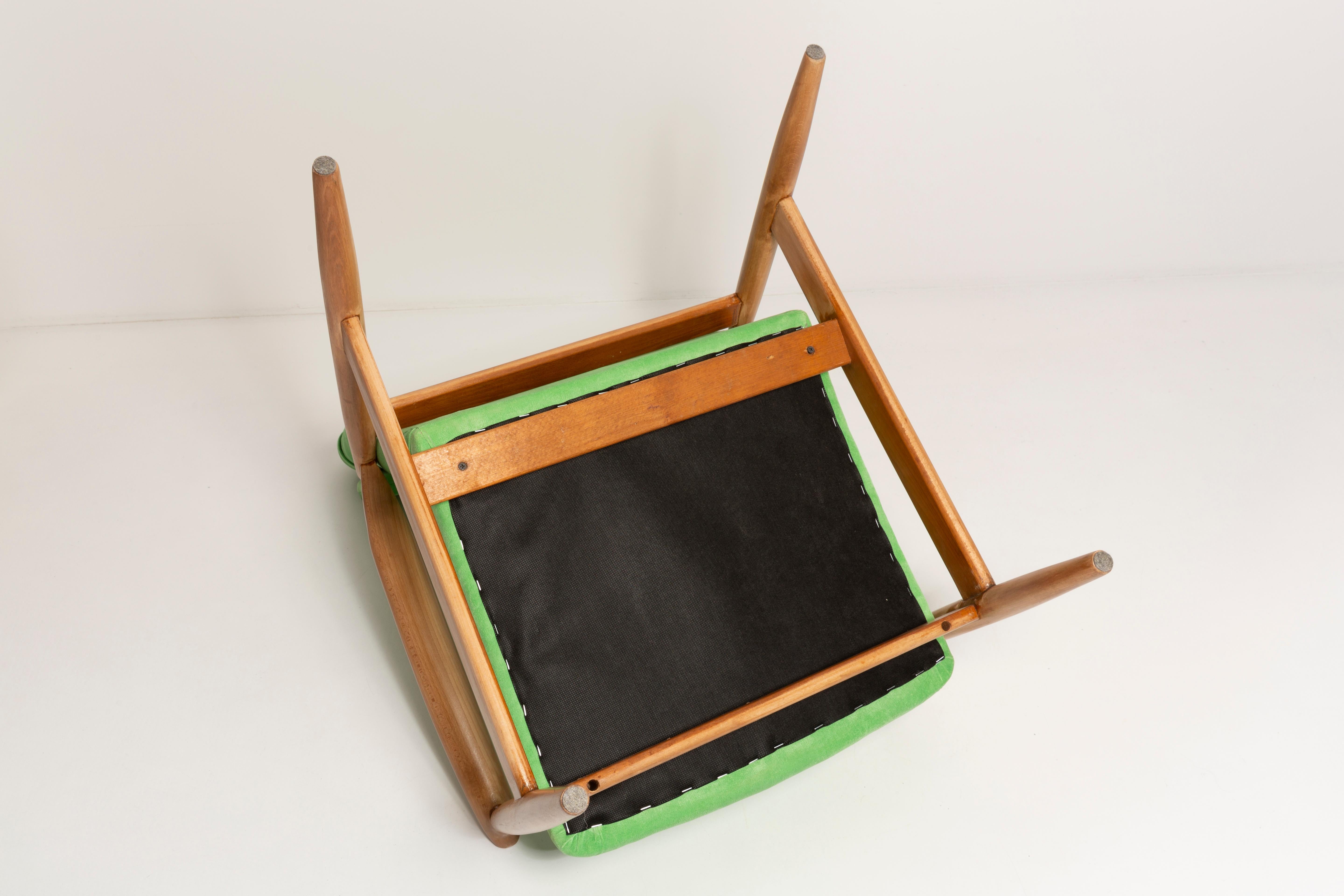 Sillón de terciopelo verde lima claro, alto GFM-64, Edmund Homa, años 60 en venta 9