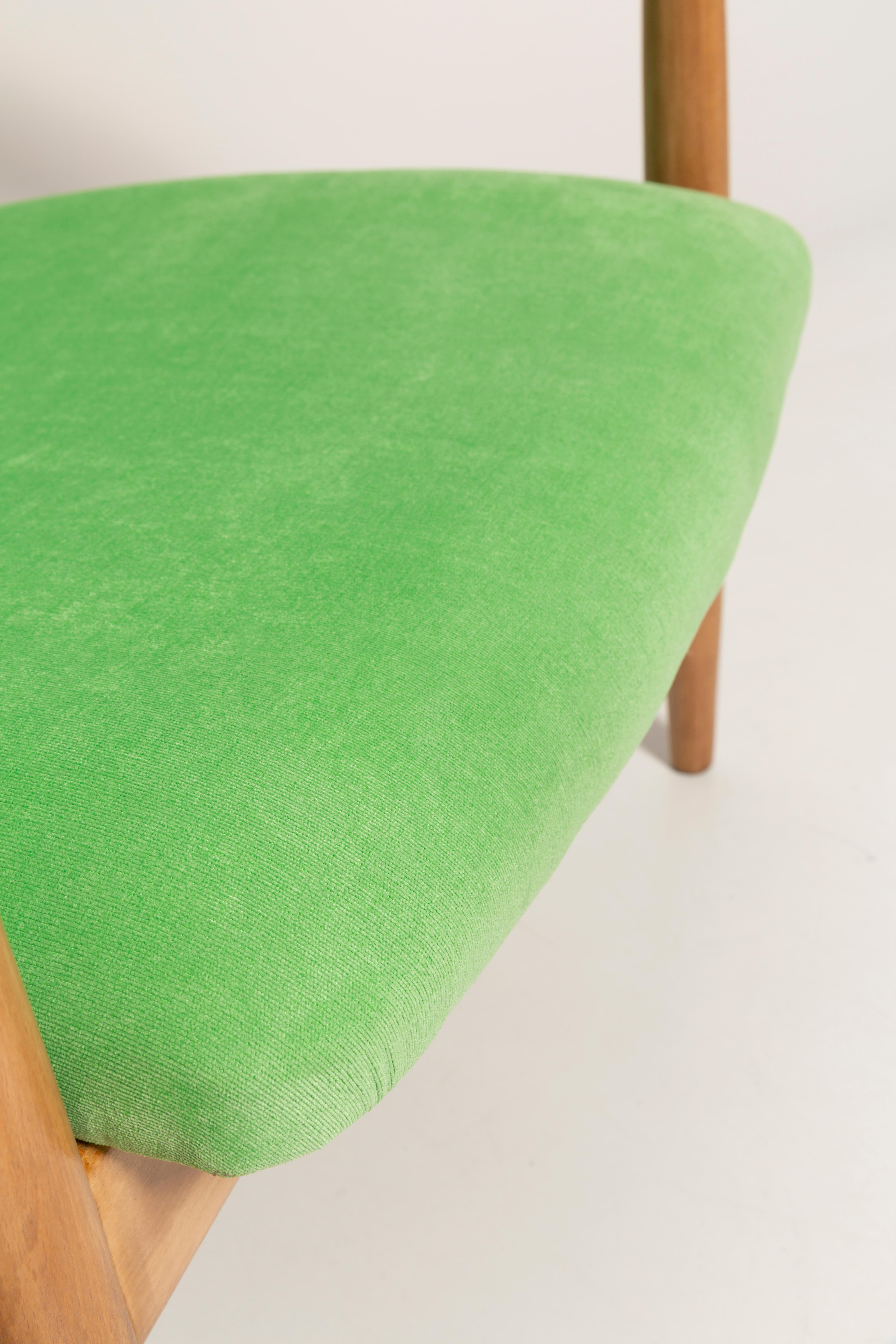 Sillón de terciopelo verde lima claro, alto GFM-64, Edmund Homa, años 60 en venta 1