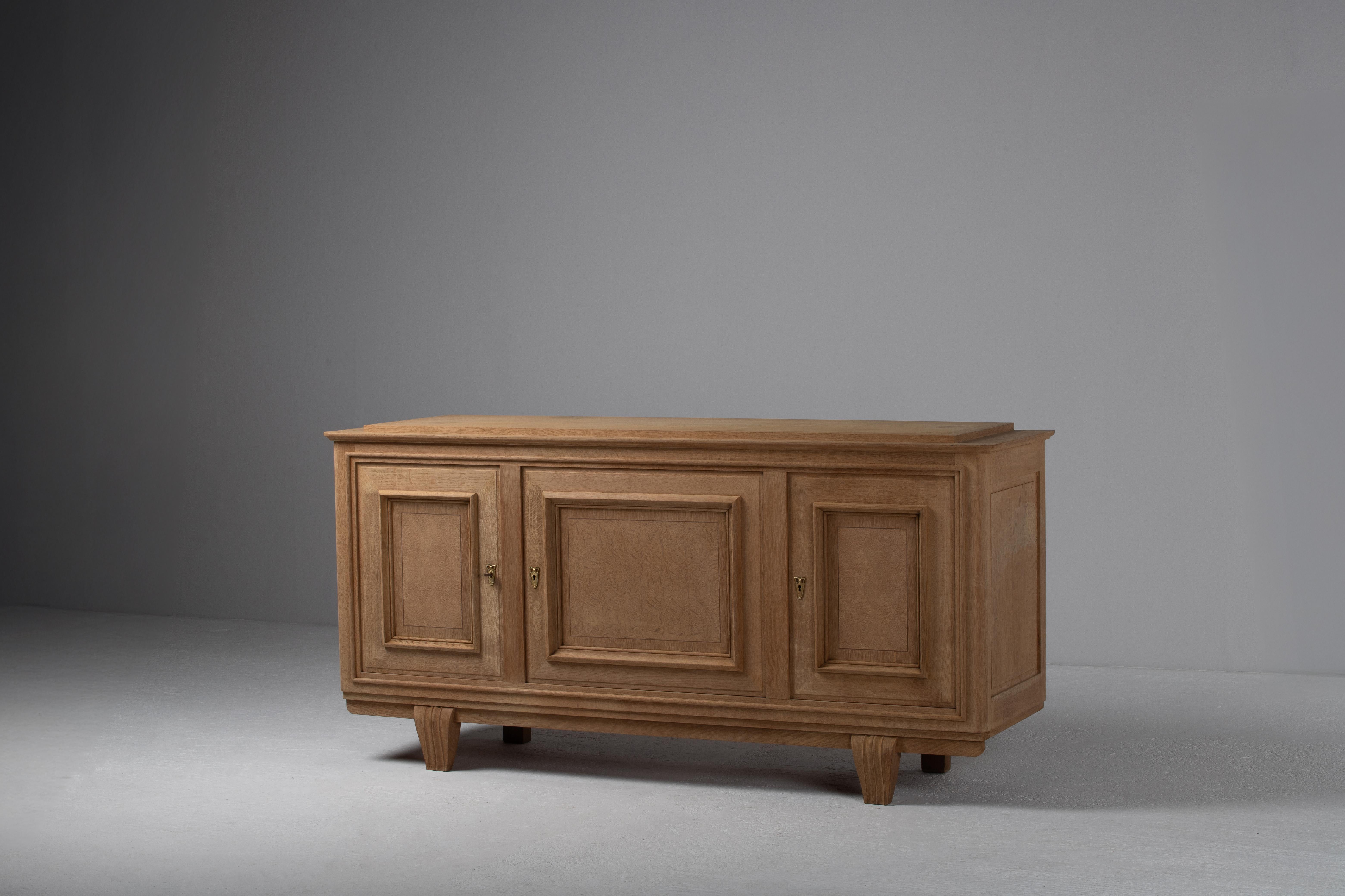 Light Oak Buffet, France, 1950s (Eichenholz) im Angebot