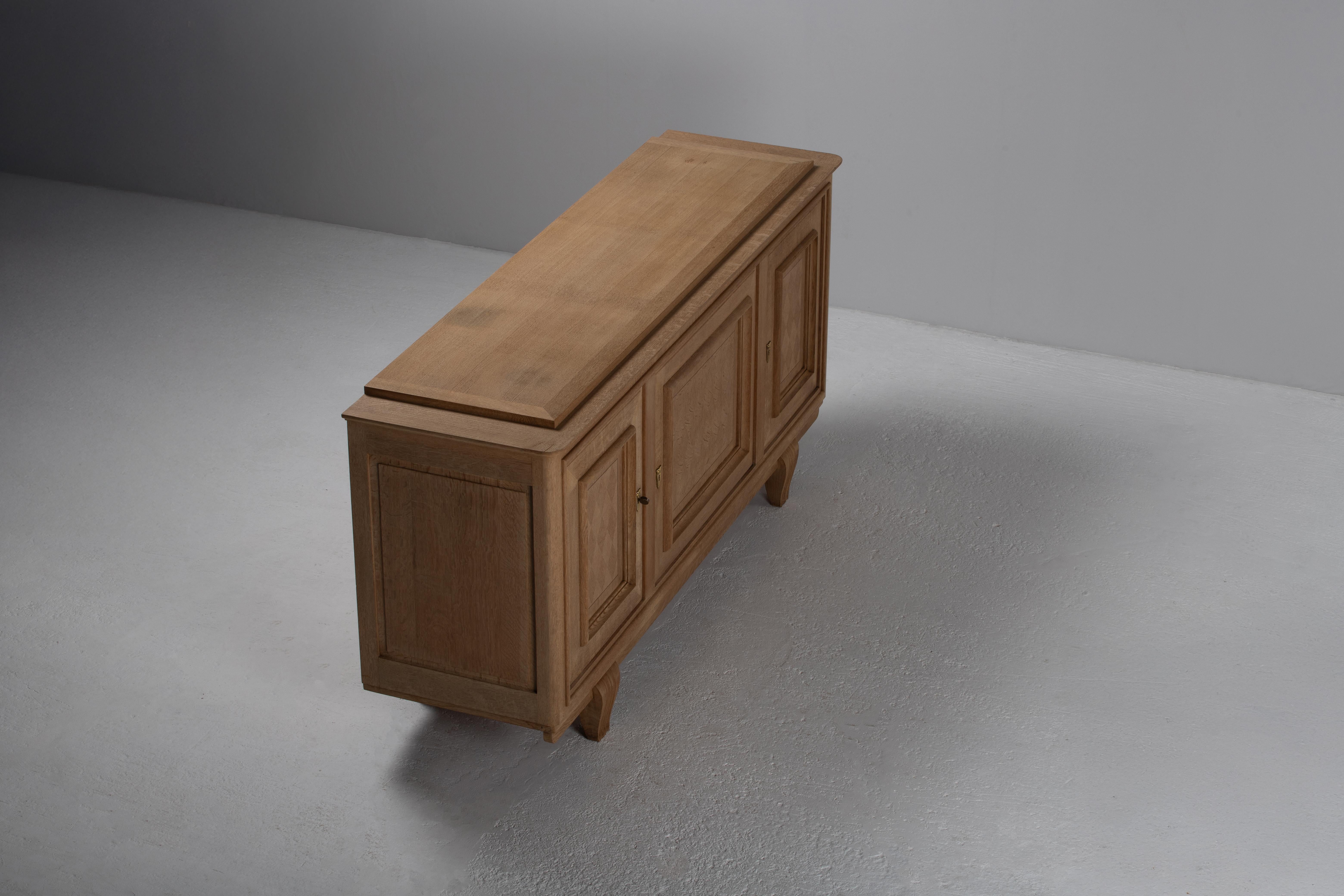 Light Oak Buffet, France, 1950s im Zustand „Gut“ im Angebot in Kaštel Sućurac, Splitsko-dalmatinska županija