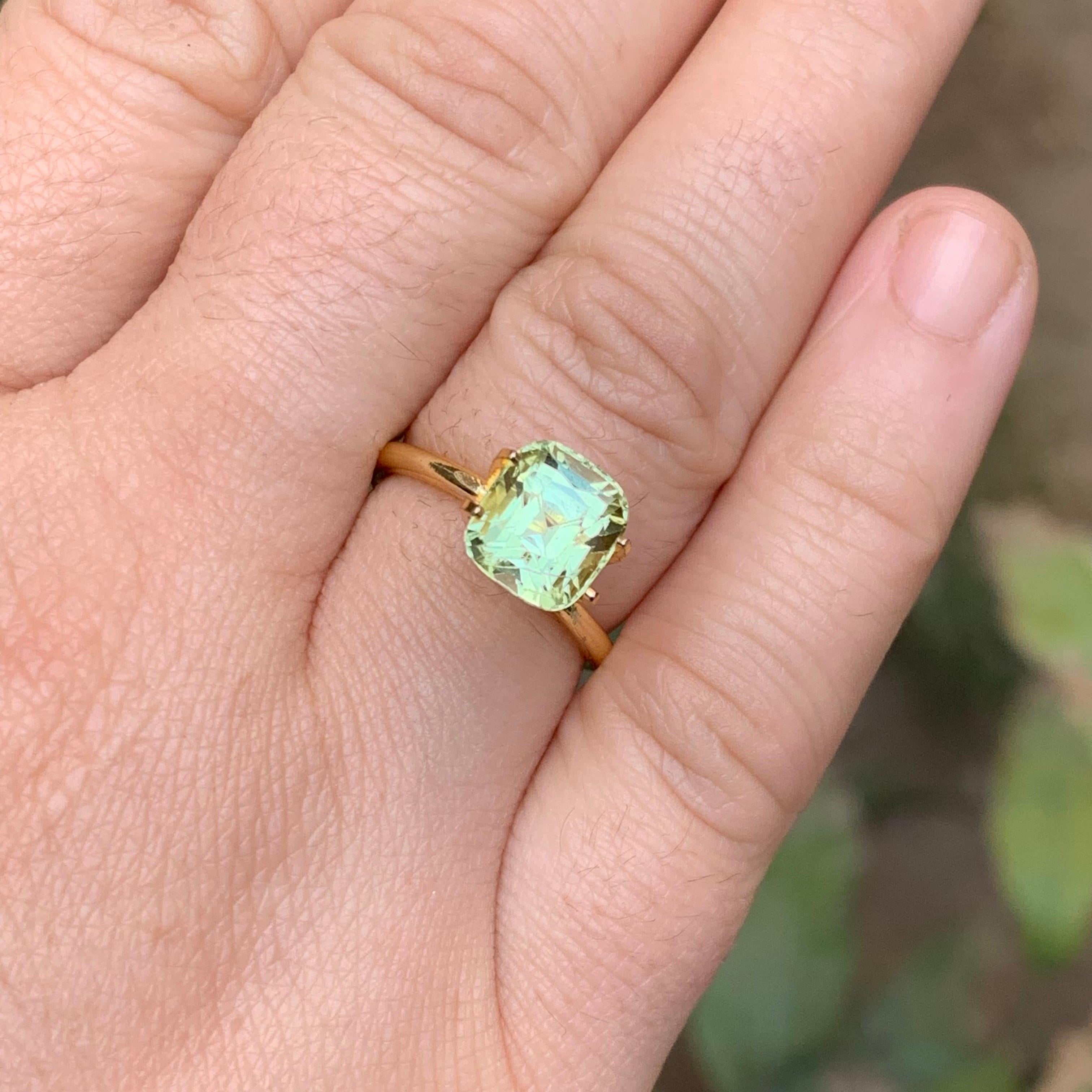 Light Pale Green Natural Tourmaline Ring Loose Gemstone 3 Ct Cushion Cut Jewelry For Sale 6