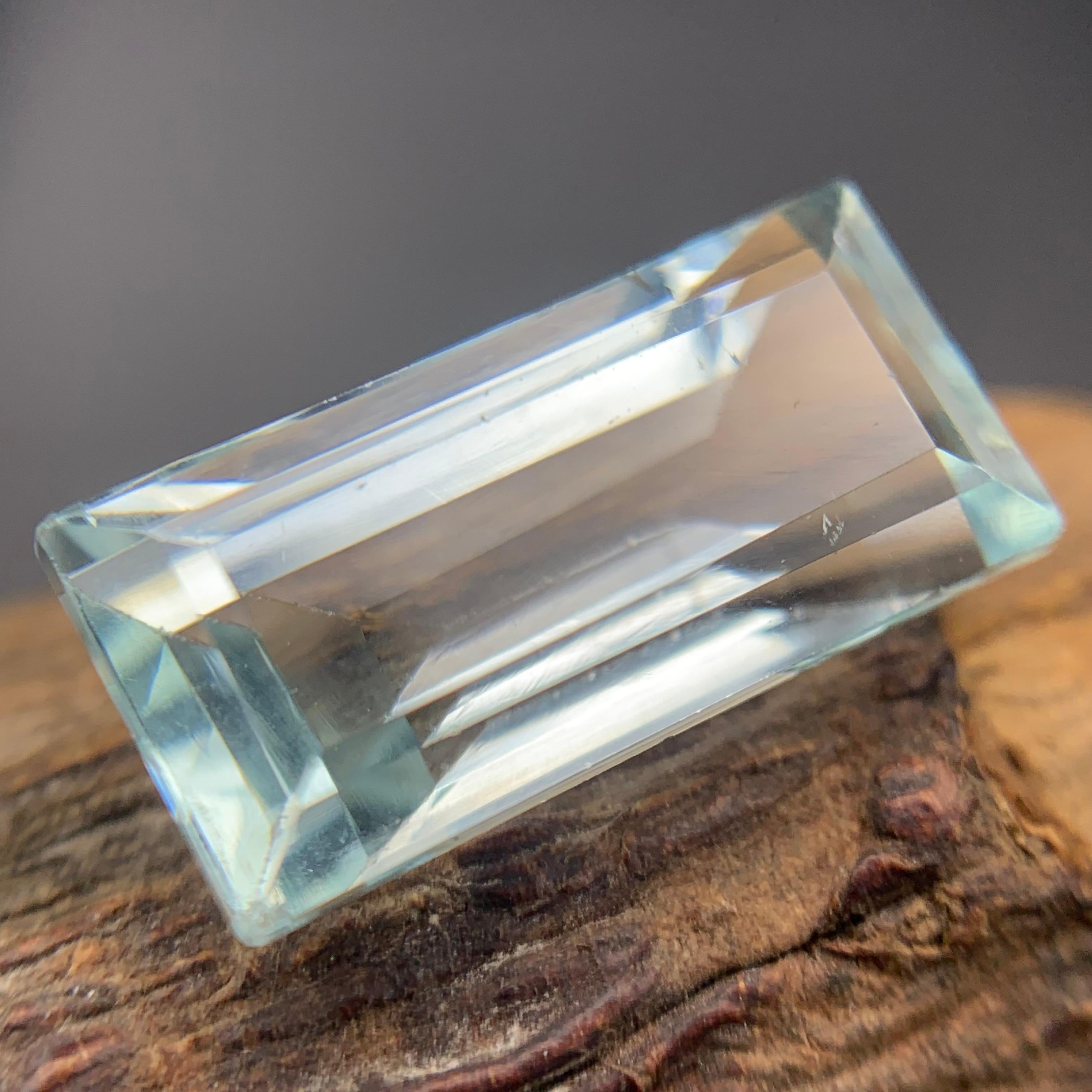 Light Pale Sky Blue Natural Aquamarine Ring Loose Gemstone 4.55 Ct Baguette Cut For Sale 7