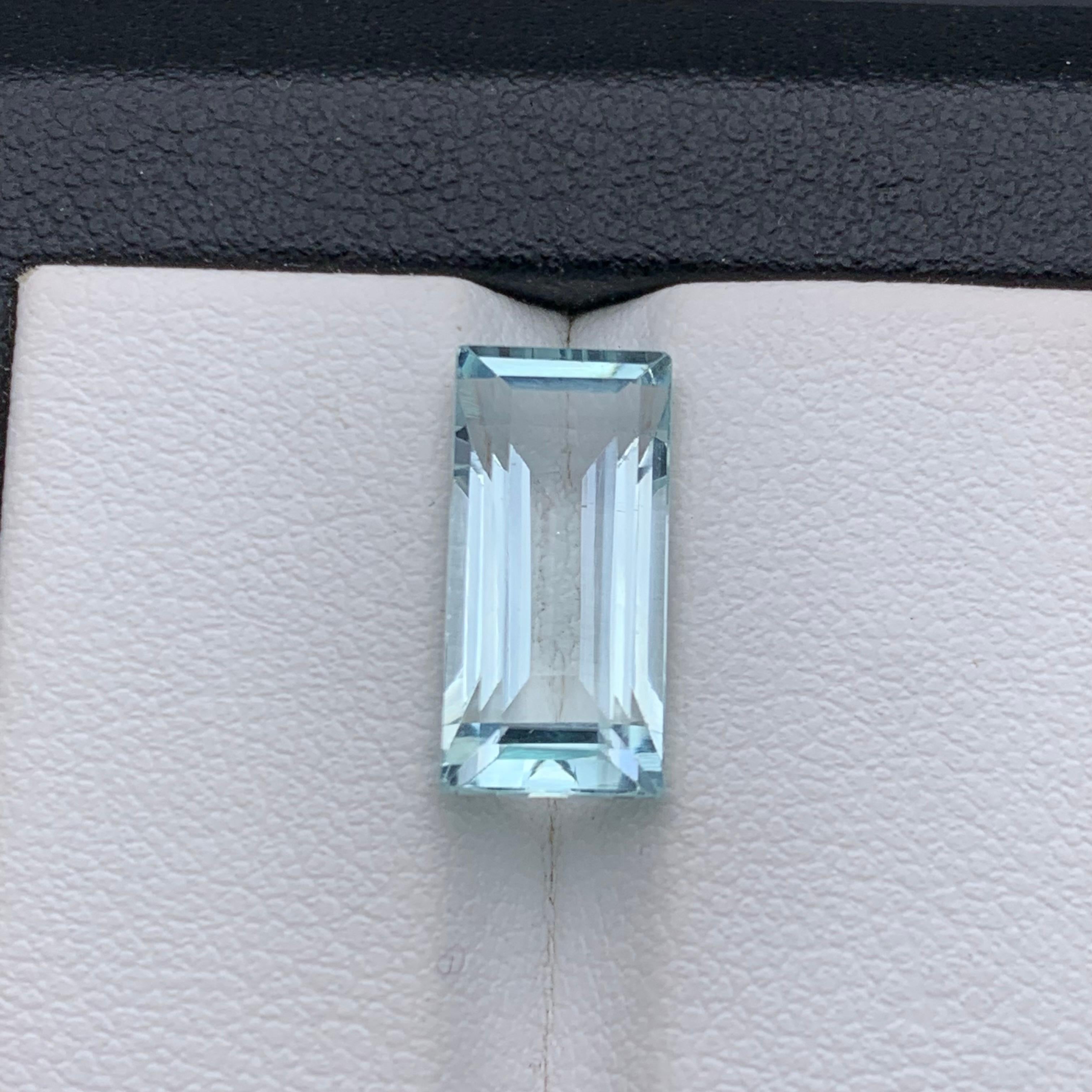 Light Pale Sky Blue Natural Aquamarine Ring Loose Gemstone 4.55 Ct Baguette Cut For Sale 8