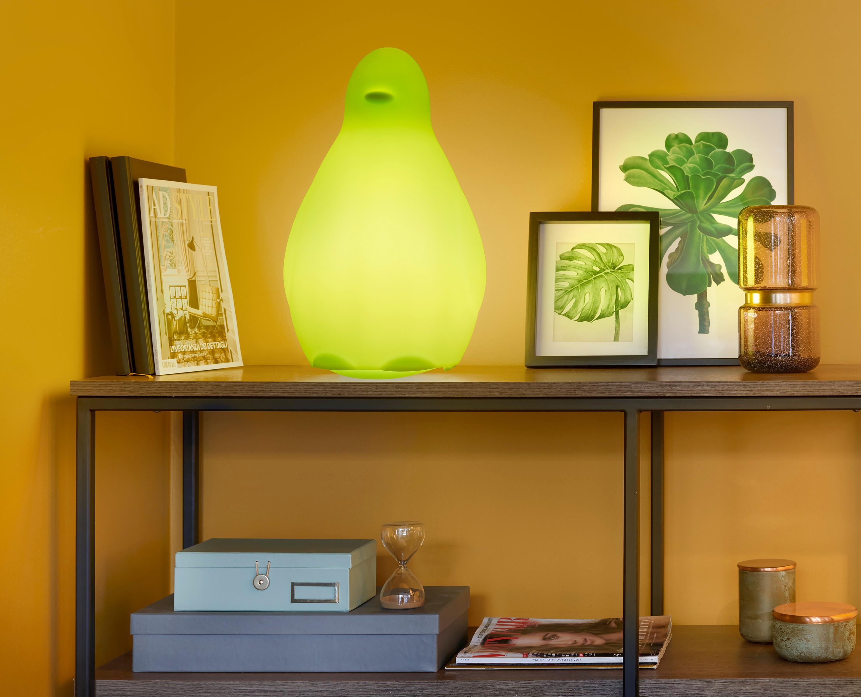 Hellrosa Kokò Tischlampe von Giò Colonna Romano im Zustand „Neu“ im Angebot in Geneve, CH