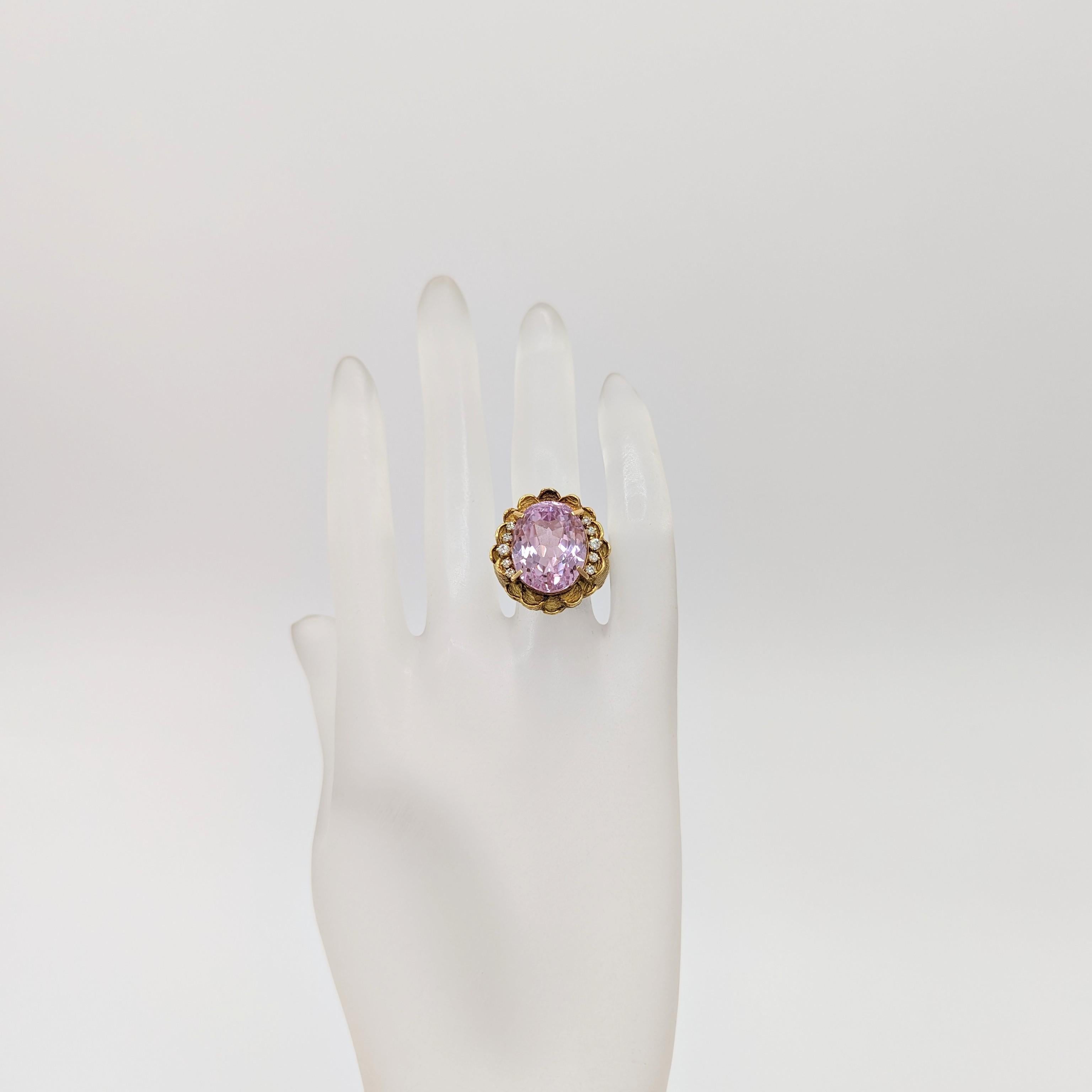 Women's or Men's Light Pink Kunzite and Diamond Cocktail Ring in 18k Yellow Gold For Sale