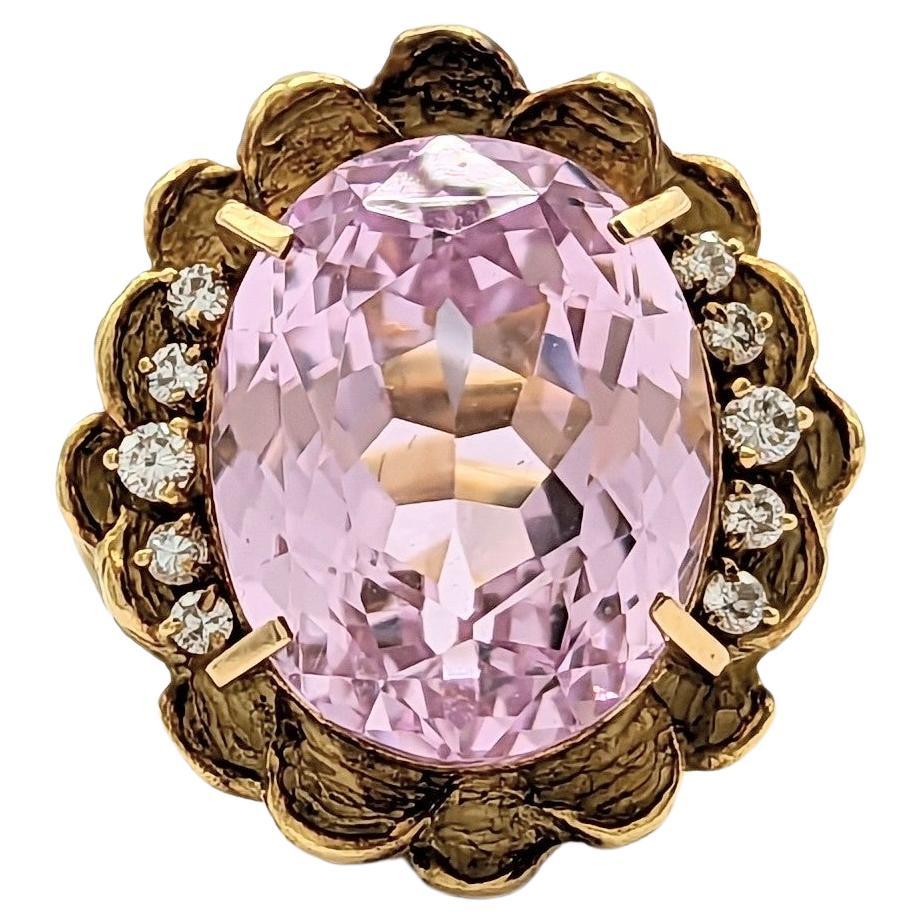 Light Pink Kunzite and Diamond Cocktail Ring in 18k Yellow Gold For Sale