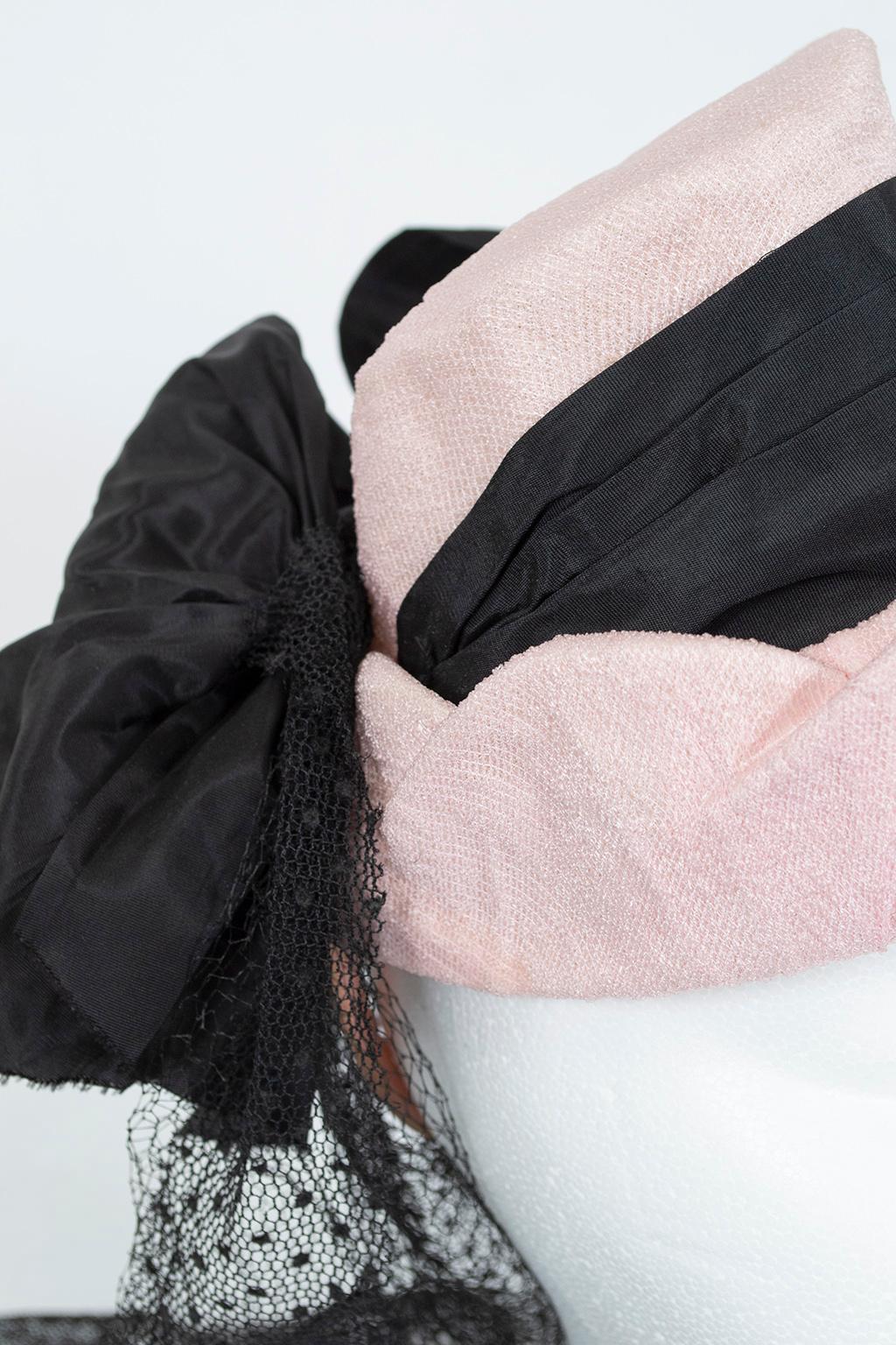 Light Pink Miniature Tilted Top Hat with Trailing Black Veil – O/S, 1930s In Good Condition In Tucson, AZ