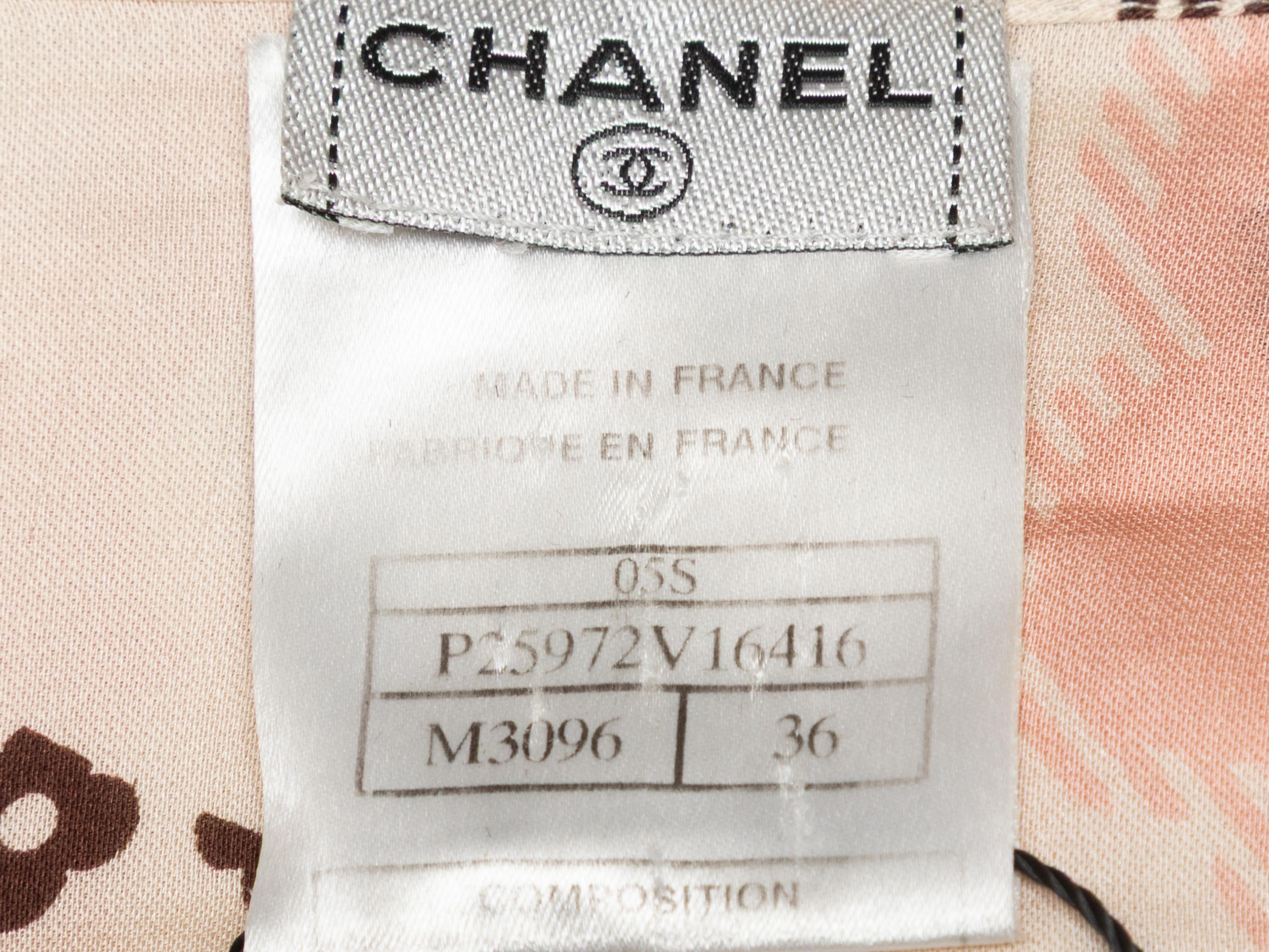 Hellrosa & Multicolor Chanel Seidenbluse mit Blumendruck Größe FR 36 im Angebot 1