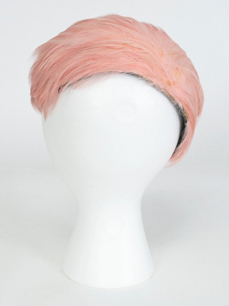 Light Pink Ostrich Feather Pixie Wig Casque Skullcap Headpiece – S-M, 1950s In Good Condition For Sale In Tucson, AZ
