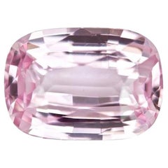 Saphir rose clair taille coussin naturel non chauffé de 3,03 carats, pierre précieuse non chauffée