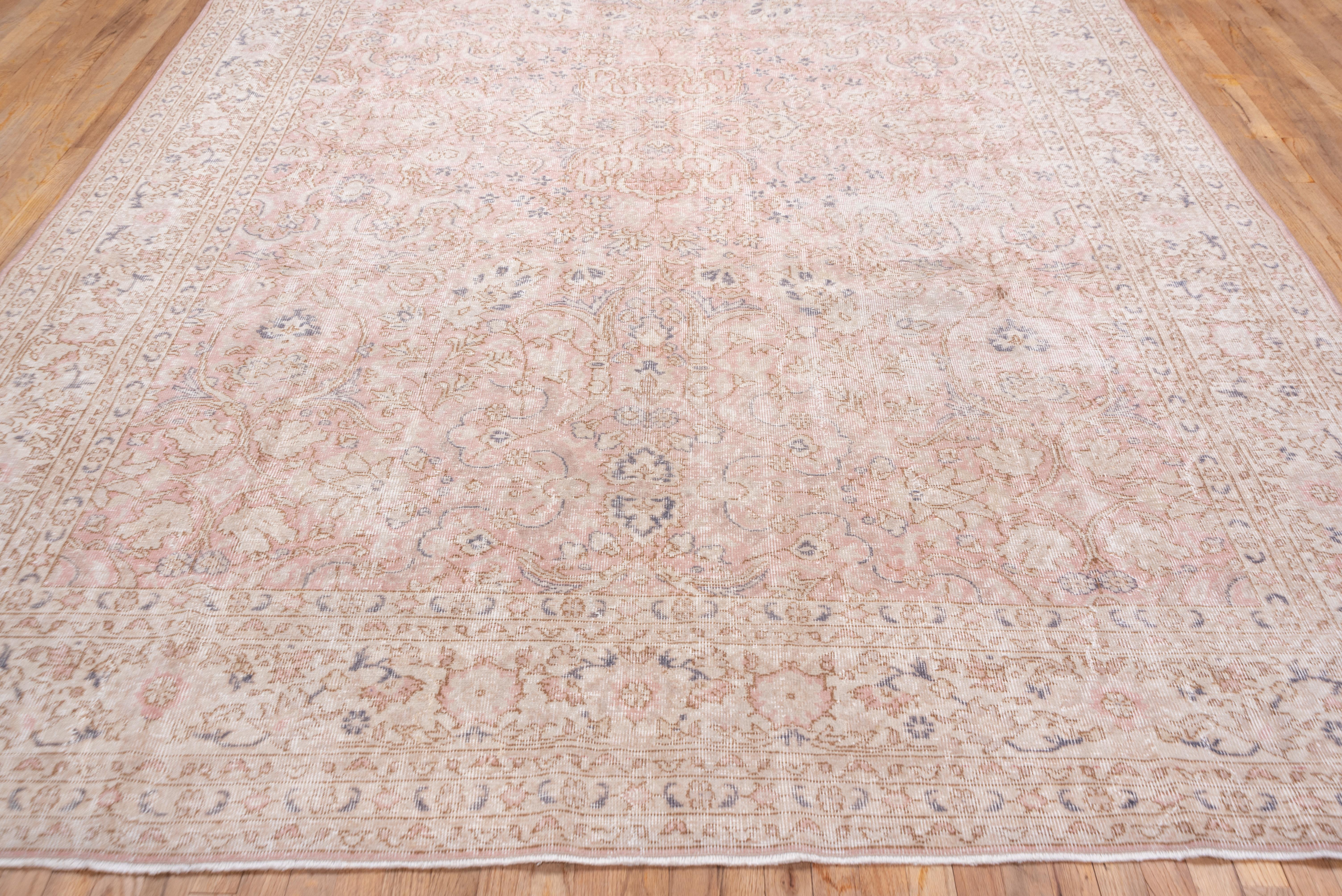 Light Pink Turkish Oushak Carpet, Ivory Borders In Good Condition In New York, NY