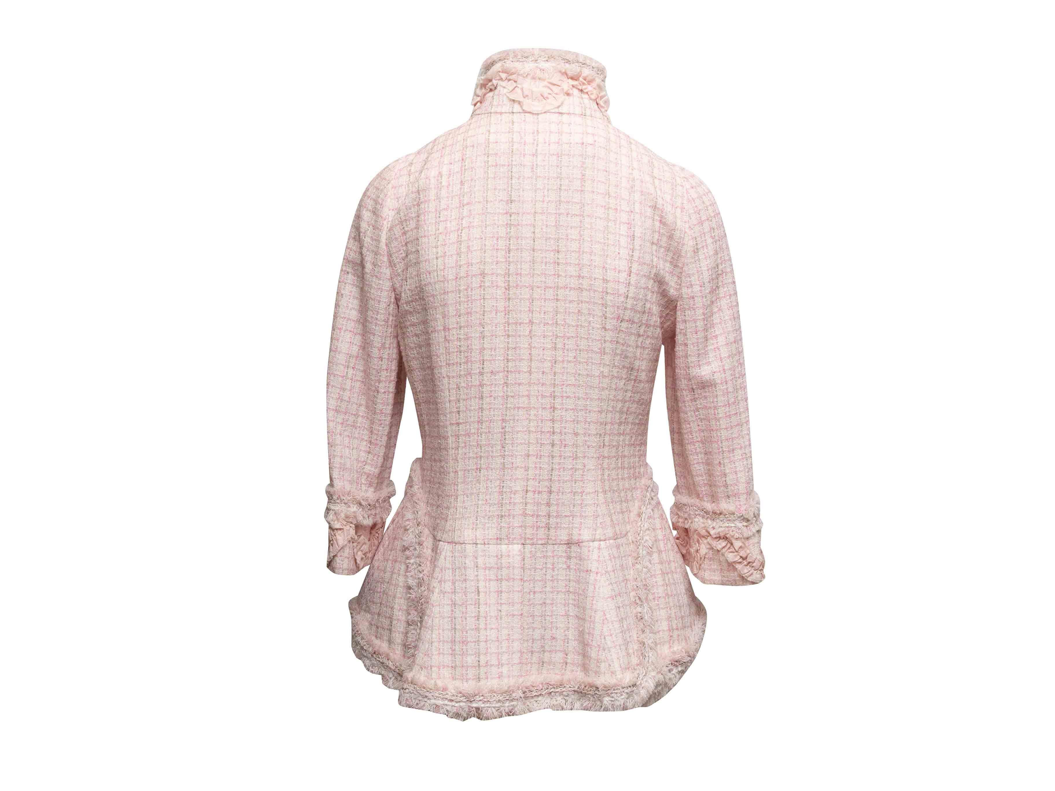 Hellrosa & Weiß Chanel 2013 Kamelien Tweed Jacke Größe FR 40 im Zustand „Gut“ im Angebot in New York, NY