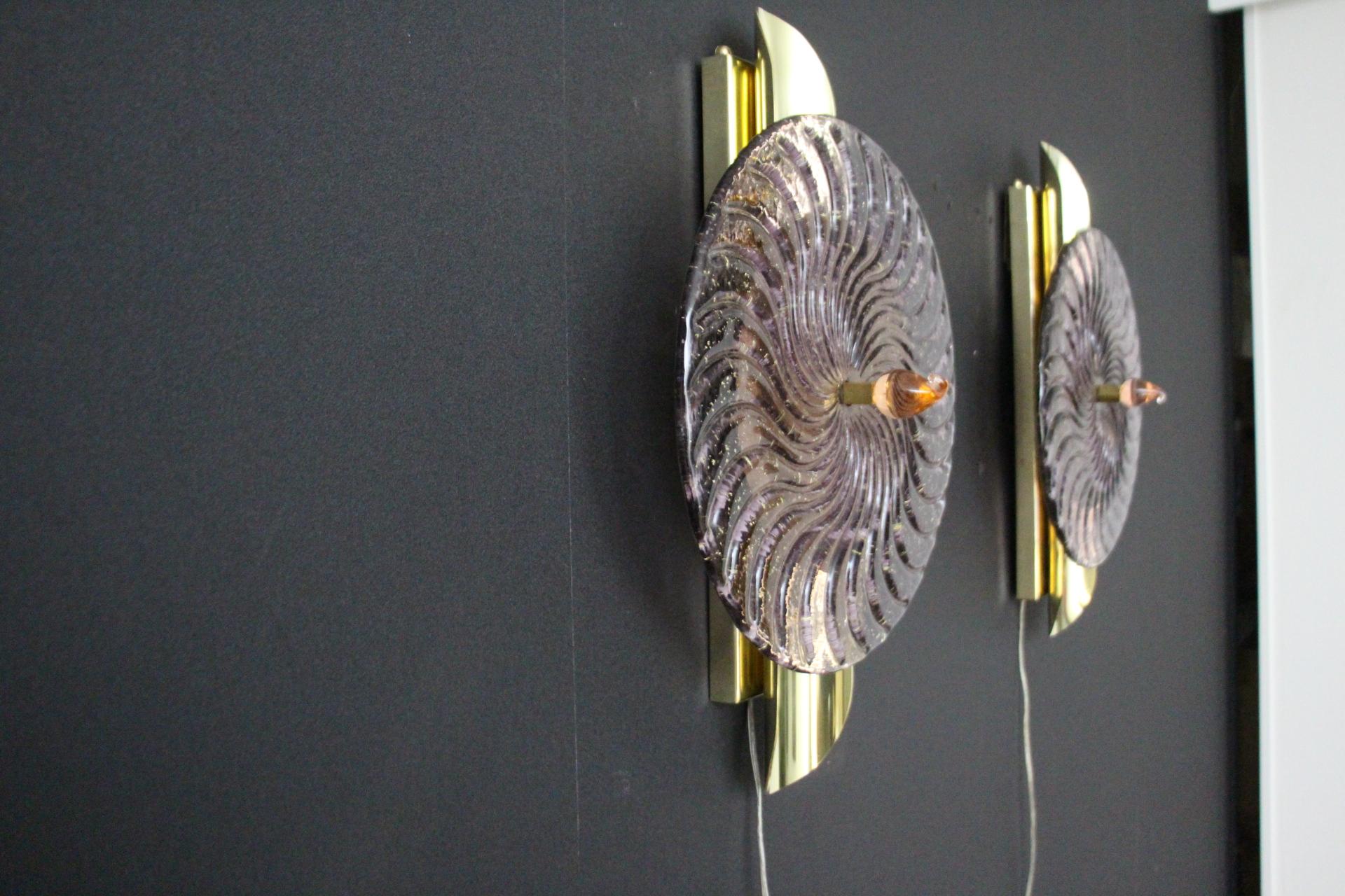 Light Purple and Golden Murano Glass Wall Lights In Large Disc Shape For Sale 1