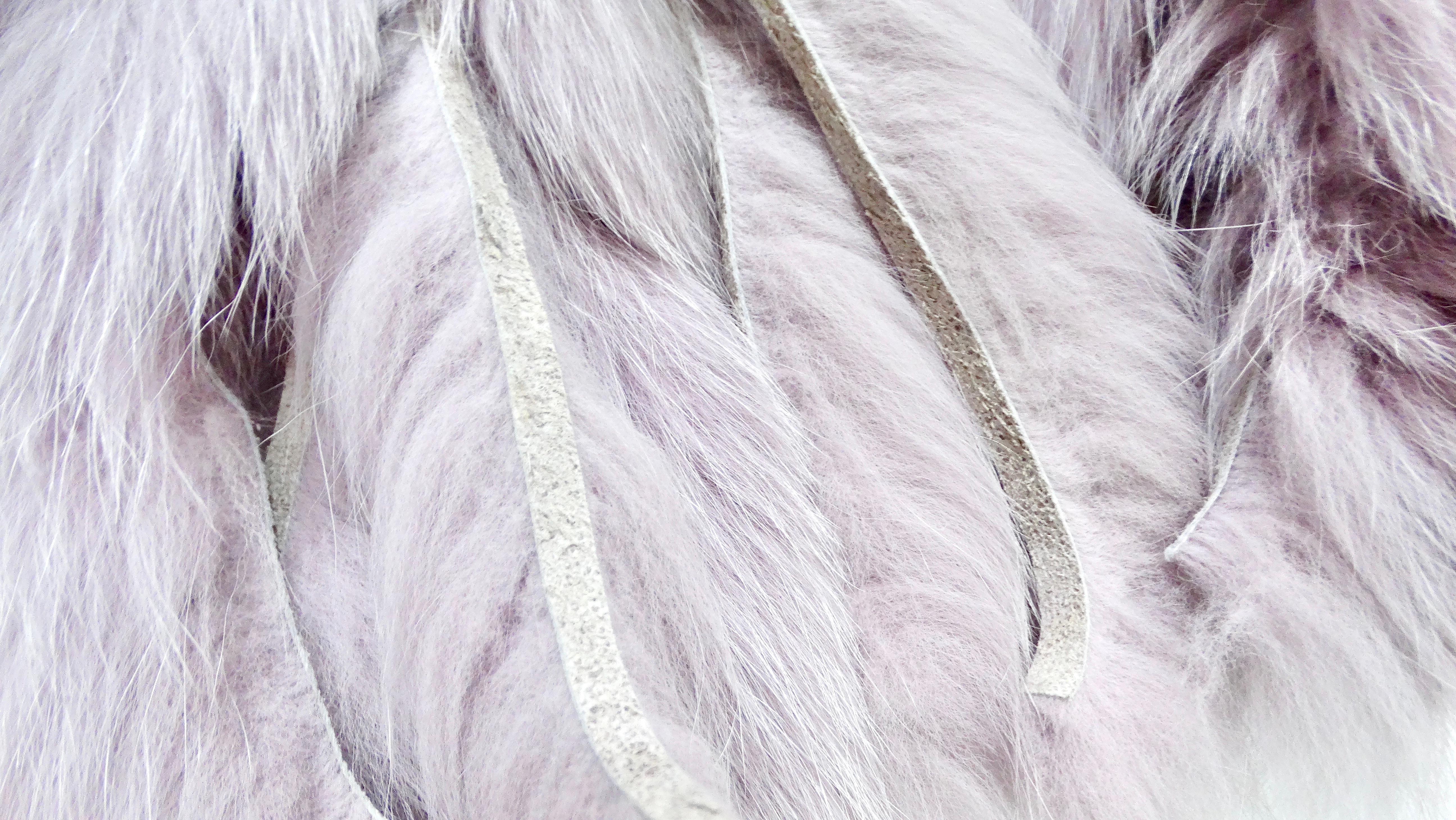 Light Purple Fox Fur Fringe Stole Scarf circa 1990s In Good Condition For Sale In Scottsdale, AZ