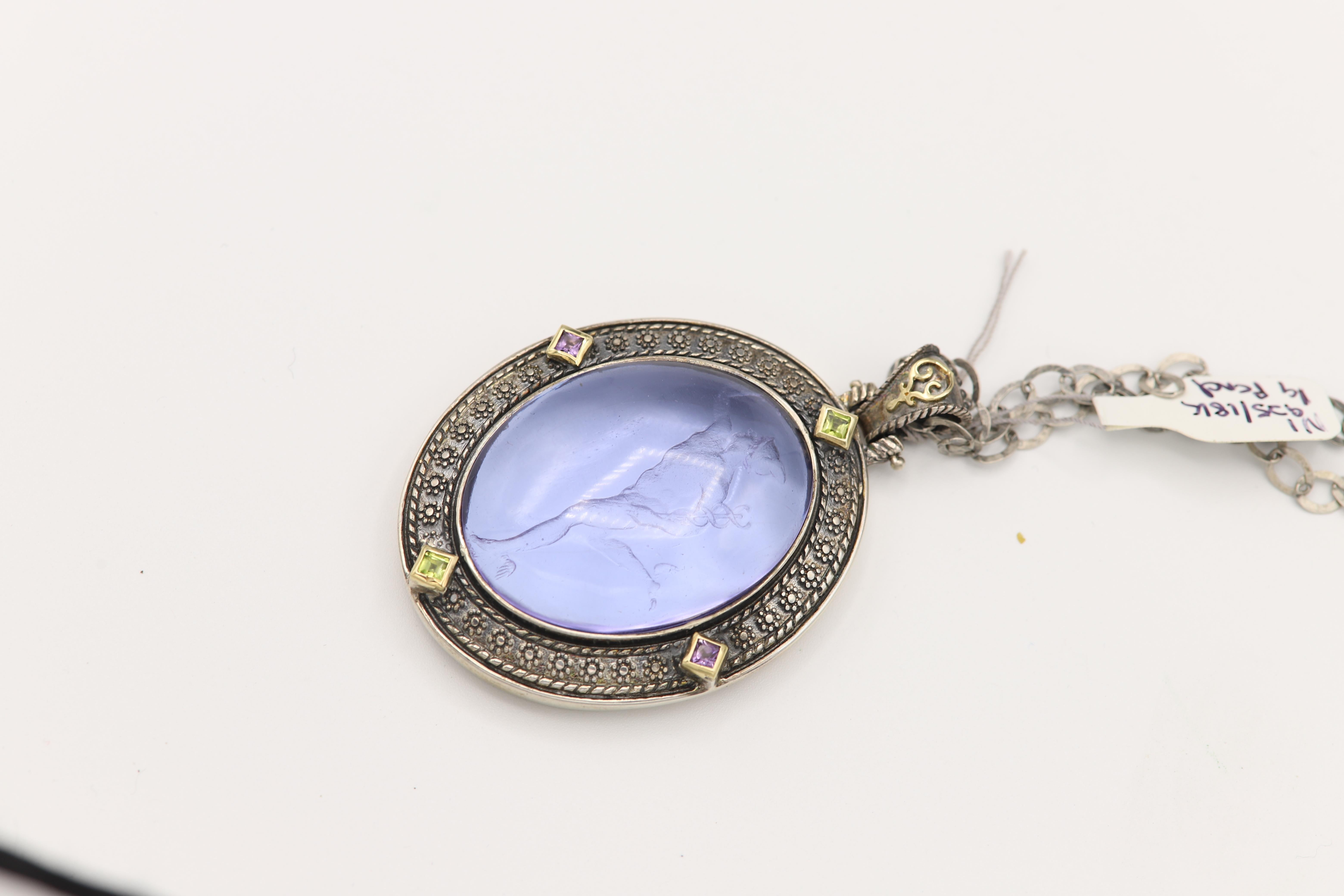 Italian Venetian Murano Glass Pendant Cameo of Crucified Cross in Silver  In New Condition For Sale In Brooklyn, NY
