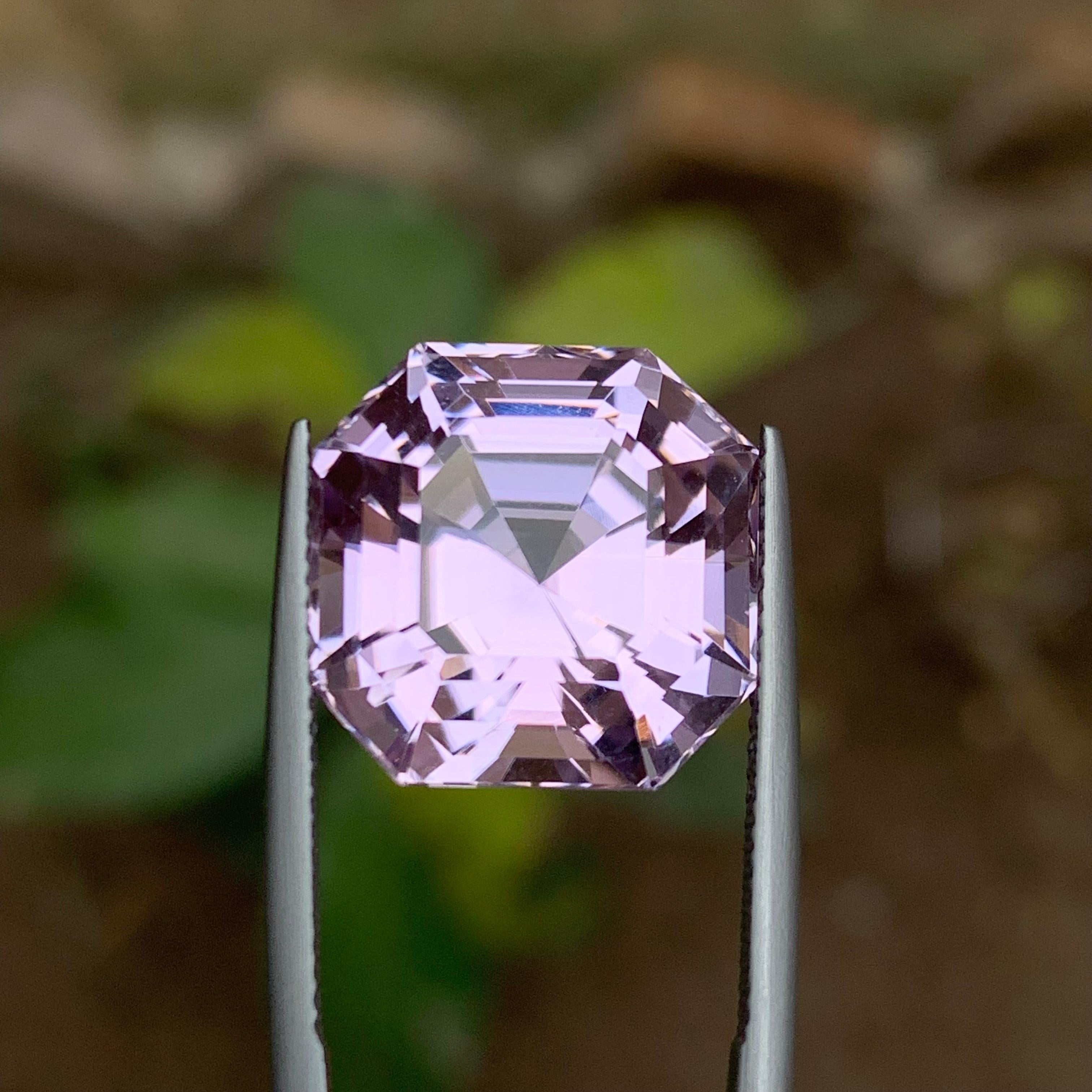 Light Purplish Pink Natural Kunzite Gemstone, 21.55 Ct Asscher Cut for Pendant  In New Condition For Sale In Peshawar, PK
