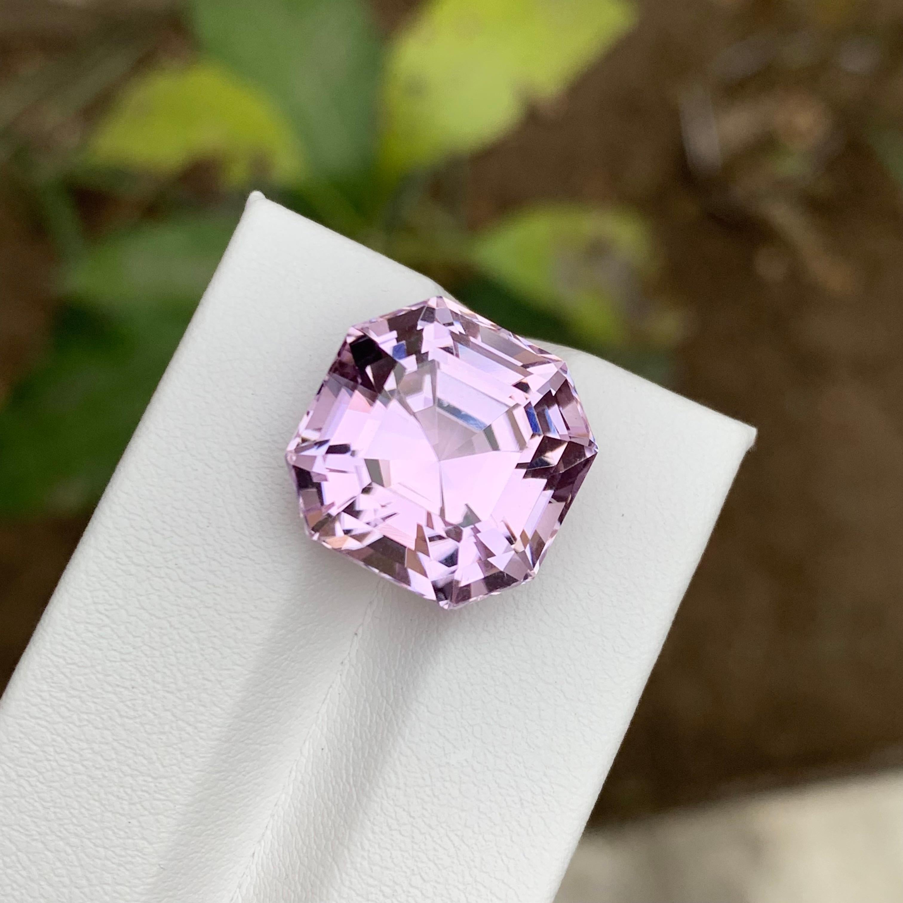 Light Purplish Pink Natural Kunzite Gemstone, 21.55 Ct Asscher Cut for Pendant  For Sale 1