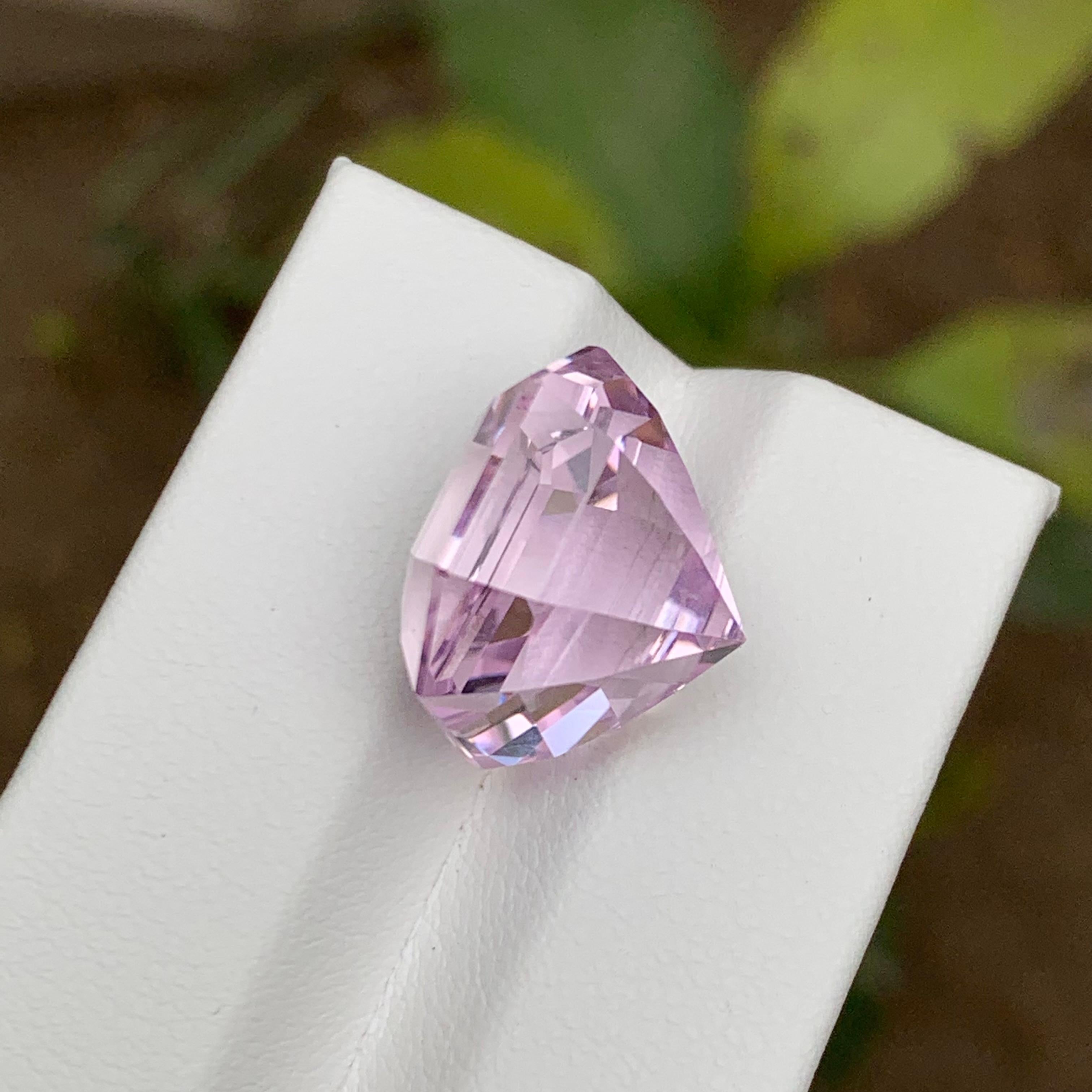 Light Purplish Pink Natural Kunzite Gemstone, 21.55 Ct Asscher Cut for Pendant  For Sale 3