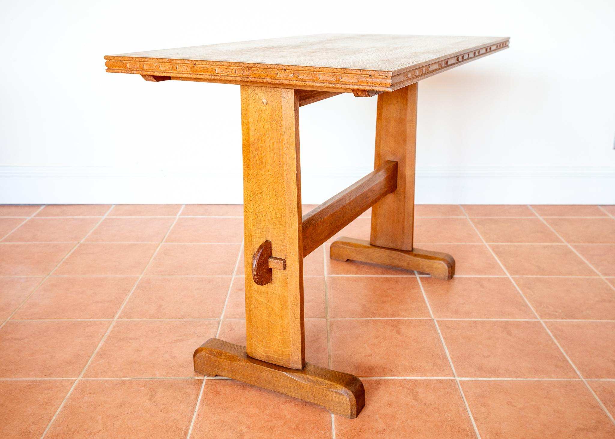 Light Red Oak Refectory Trestle Table Cotswold School Arts And Crafts Rustic MCM im Angebot 8